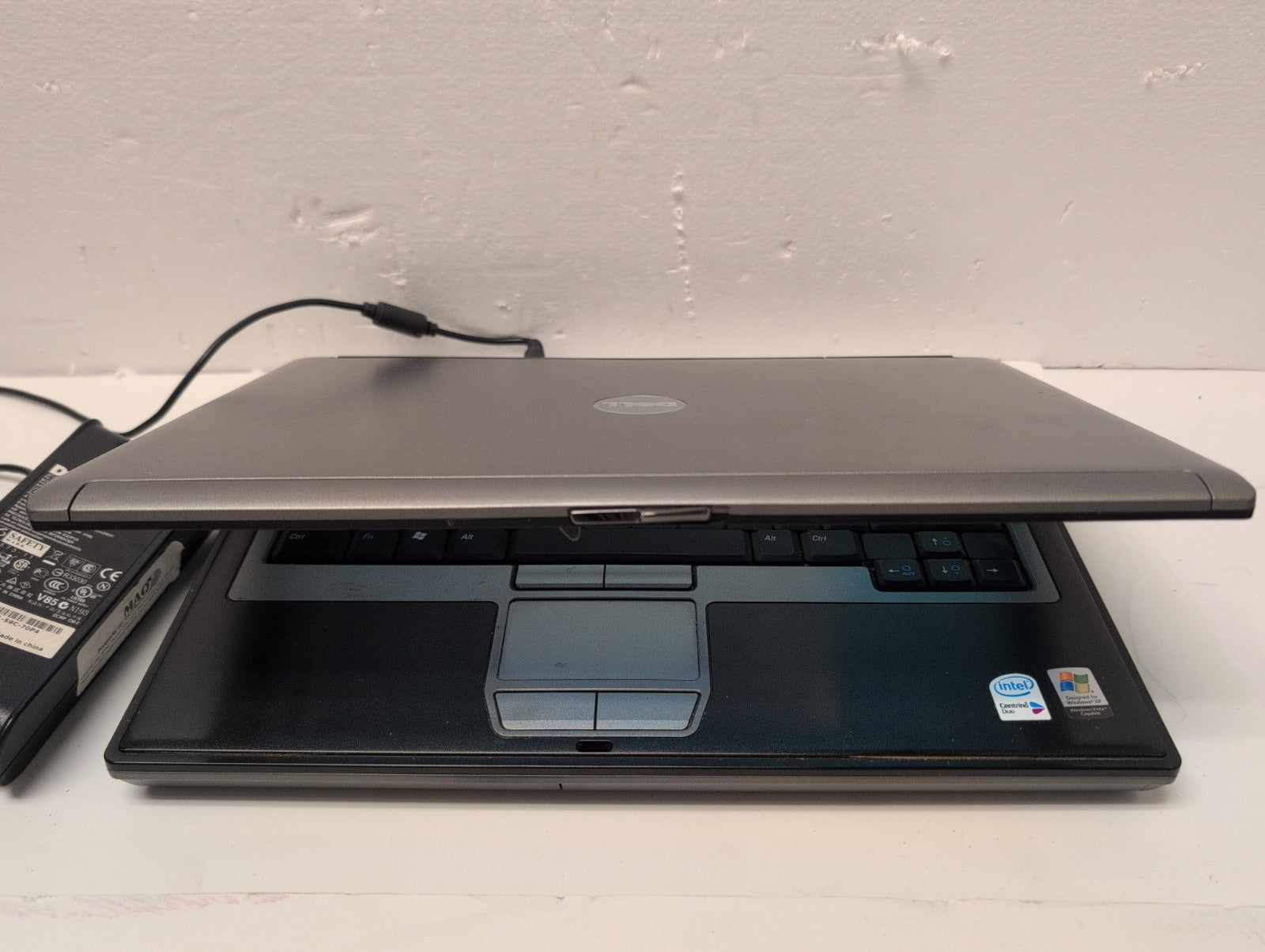 🔥 Dell Latitude D620 14" Laptop T2400 1.83Ghz /2.5GB Ram /500GB HDD/win XP -