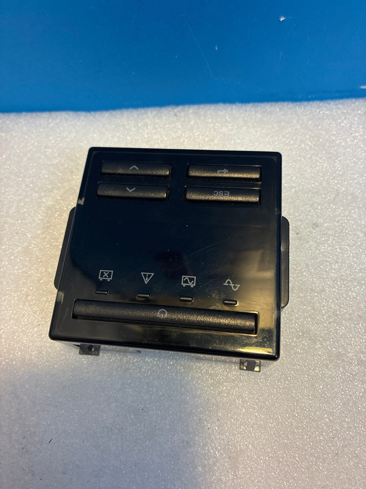 🔥 APC Smart-UPS 1500 SMT1500 Operator Control Panel
