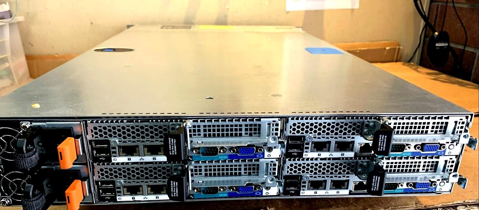 Dell PowerEdge C6220 II 4 Node 24 Port (8x) Xeon E5-2680 v2 / 512GB RAM / 2x PSU