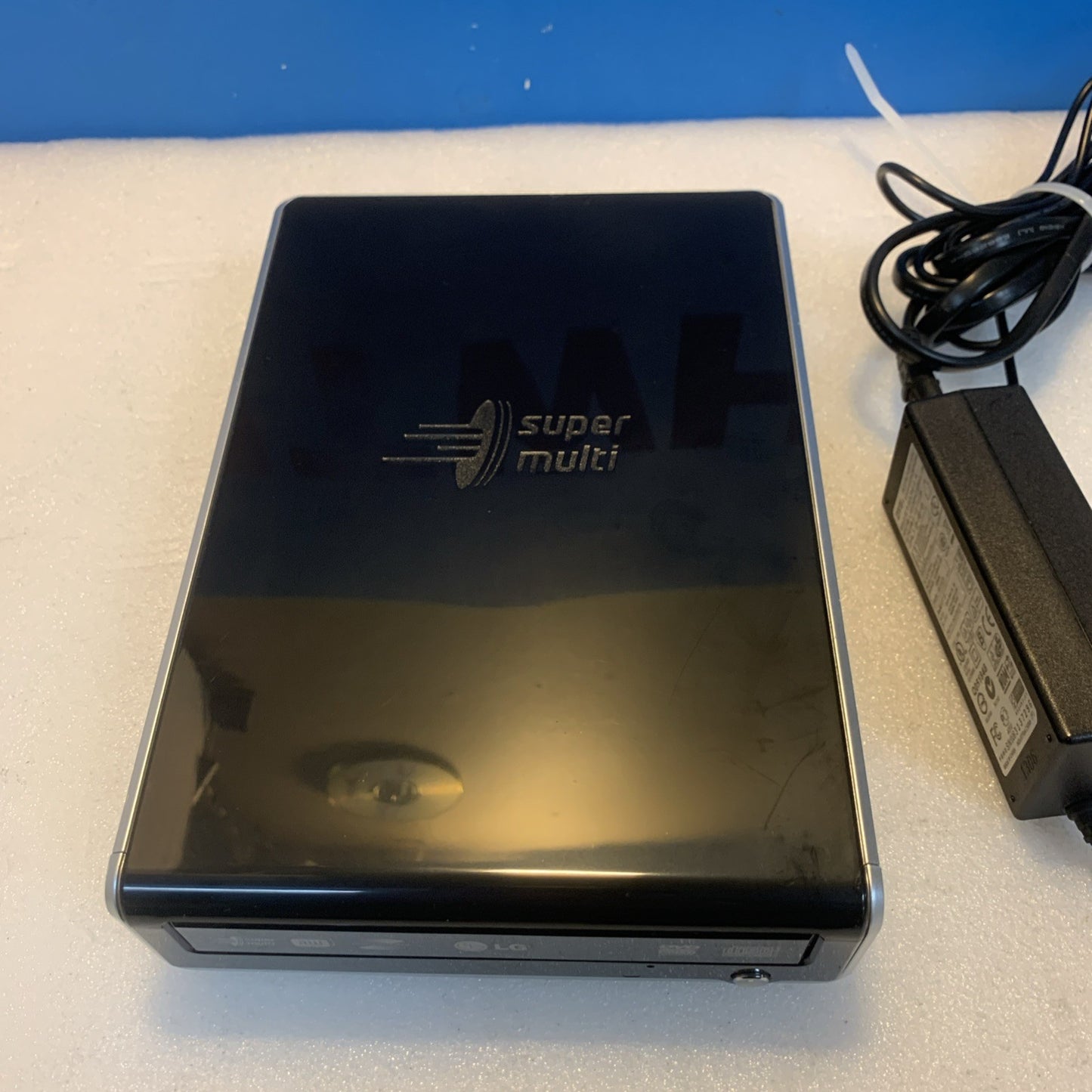 Nice- LG GSA-E30L Extenal Super Multi DVD Rewriter
