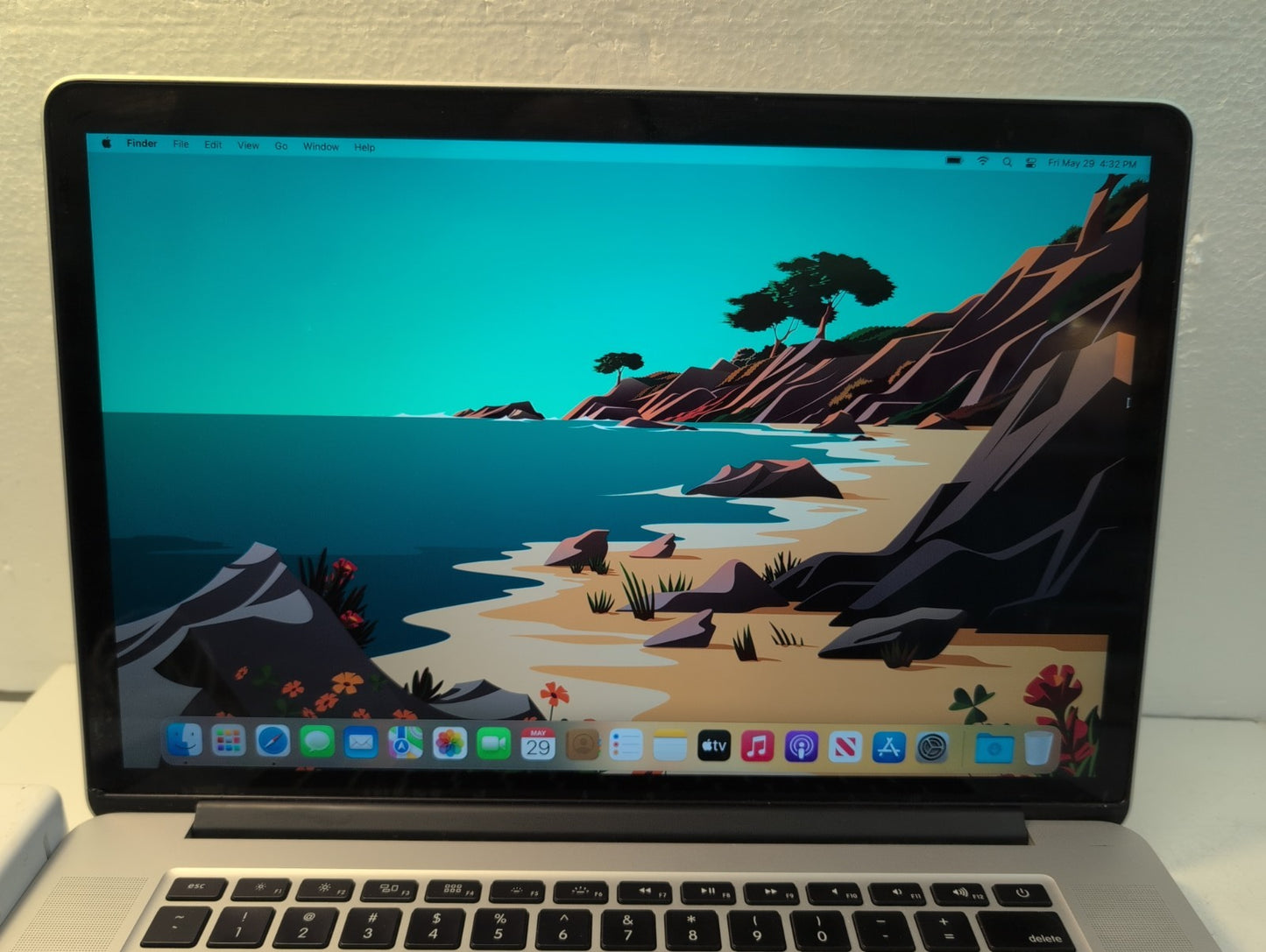 🔥(NICE) Apple MacBook Pro 2015 15" Retina/ i7-2.2GHz/16GB RAM/256GB SSD/12. 7 -