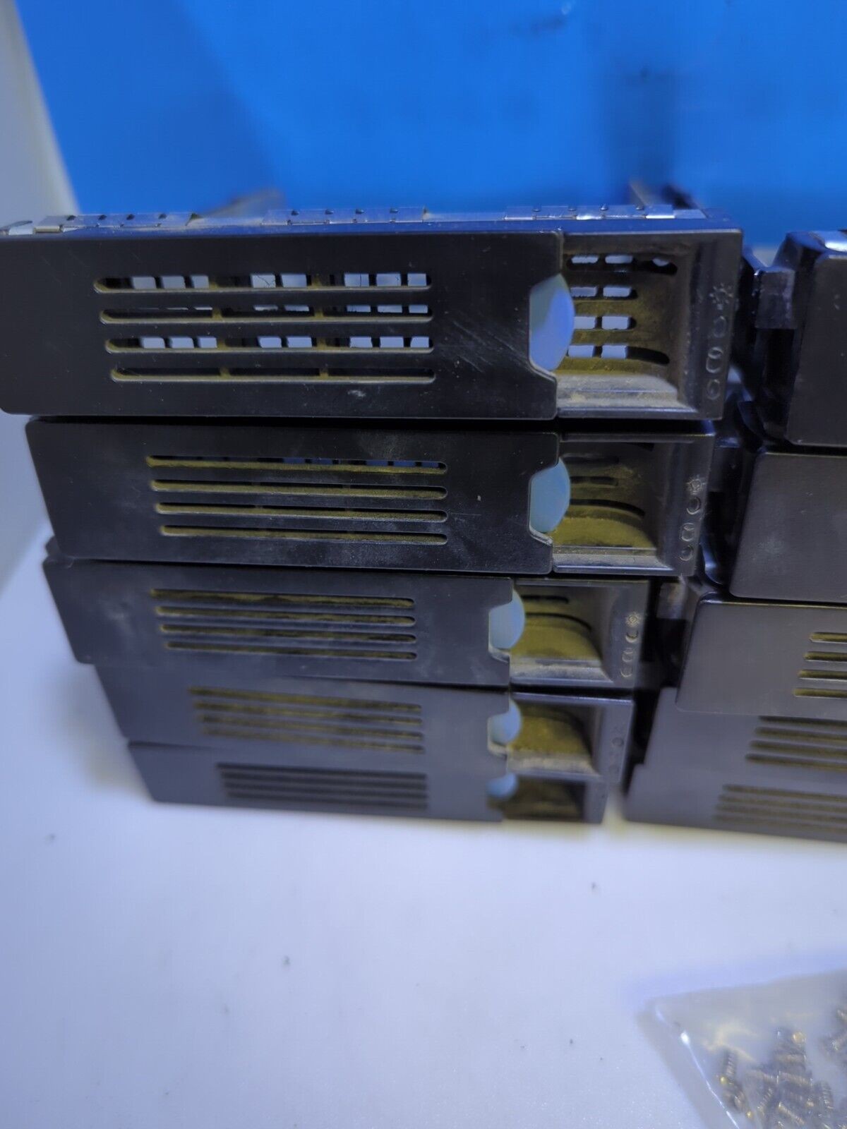 lot of 10 Chenbro 3.5 SATA/SAS Drive Caddy RM11803-10A W/Screws -