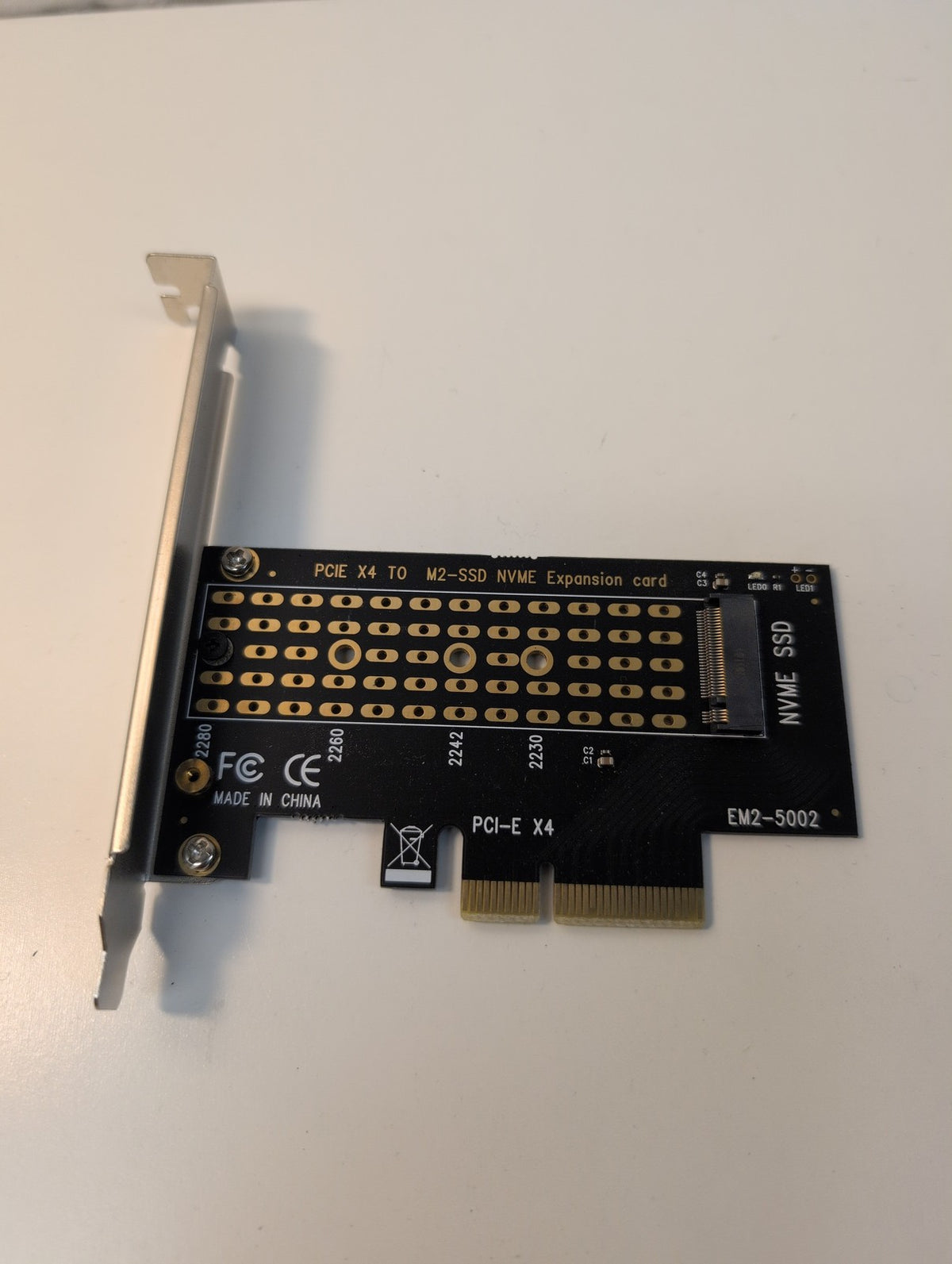 PCIe X4 to M.2 NVMe SSD Expansion Card EM2-5002 Adapter Black -