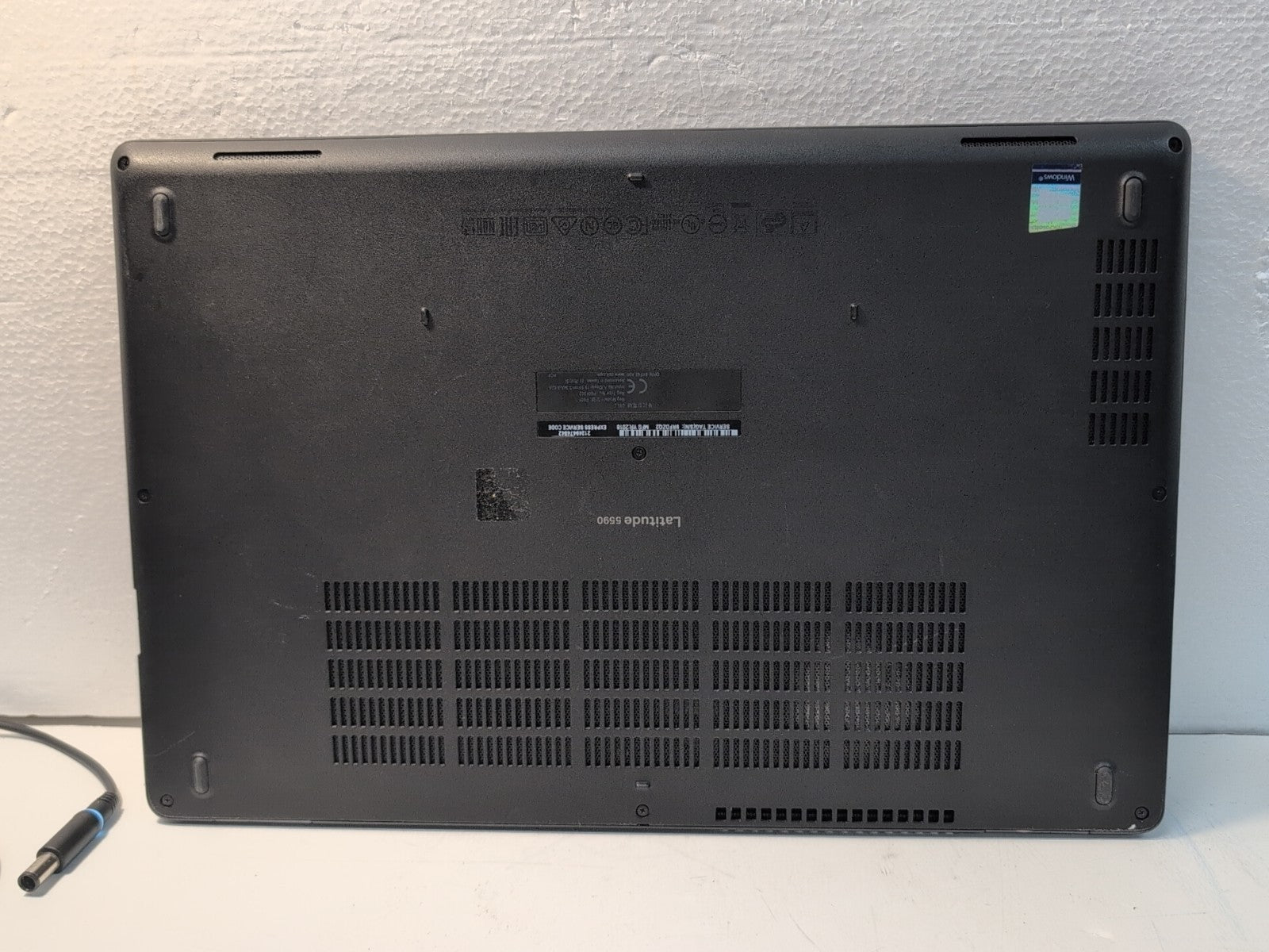 Dell Latitude 5590 15.6" Laptop i5-7300U/8GB/500GB SSD/Win11 (NO BATTERY, READ)-