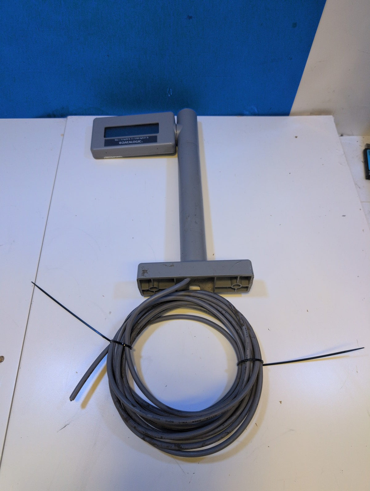 🎸 Datalogic 8300RD Remote Pole Scale Display 15kg/30lb 5-3384-01 (Cable Broken)