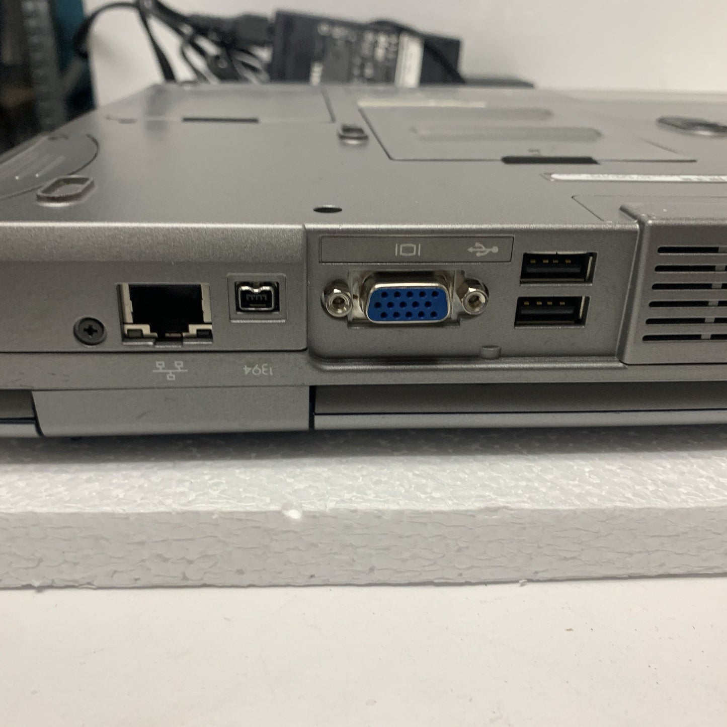 🔥 Vintage Dell Inspiron 5100 P4 2.8GHZ 512MB ATI Radeon 7500 working battery