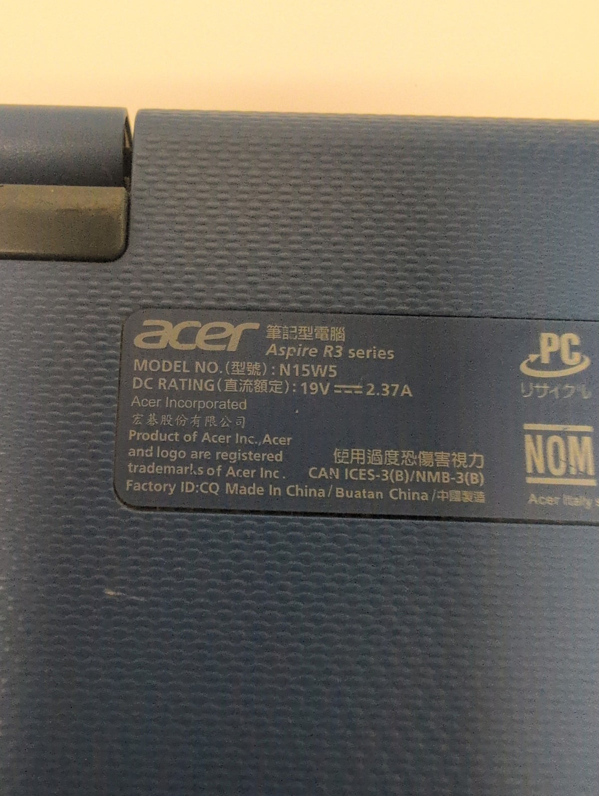 🎸 Acer Aspire R3-131T 11.6" Touchscreen Laptop N3700 CPU /4GB/500GB/NO OS(Read)