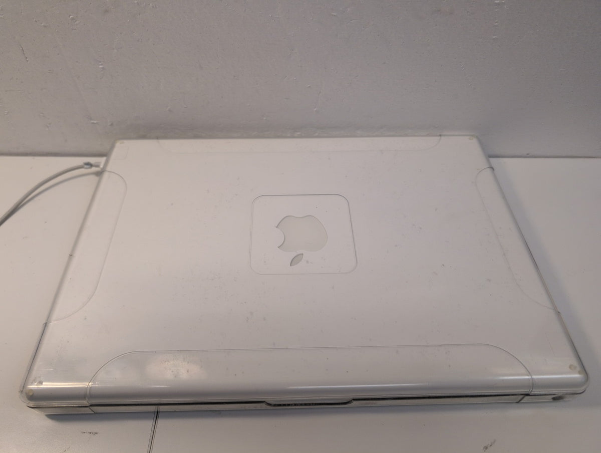 🎸 Apple MacBook 13" 2007 A1181 2.16GHz C2D/4GB/120GB HDD/NO OS  (NO AC)
