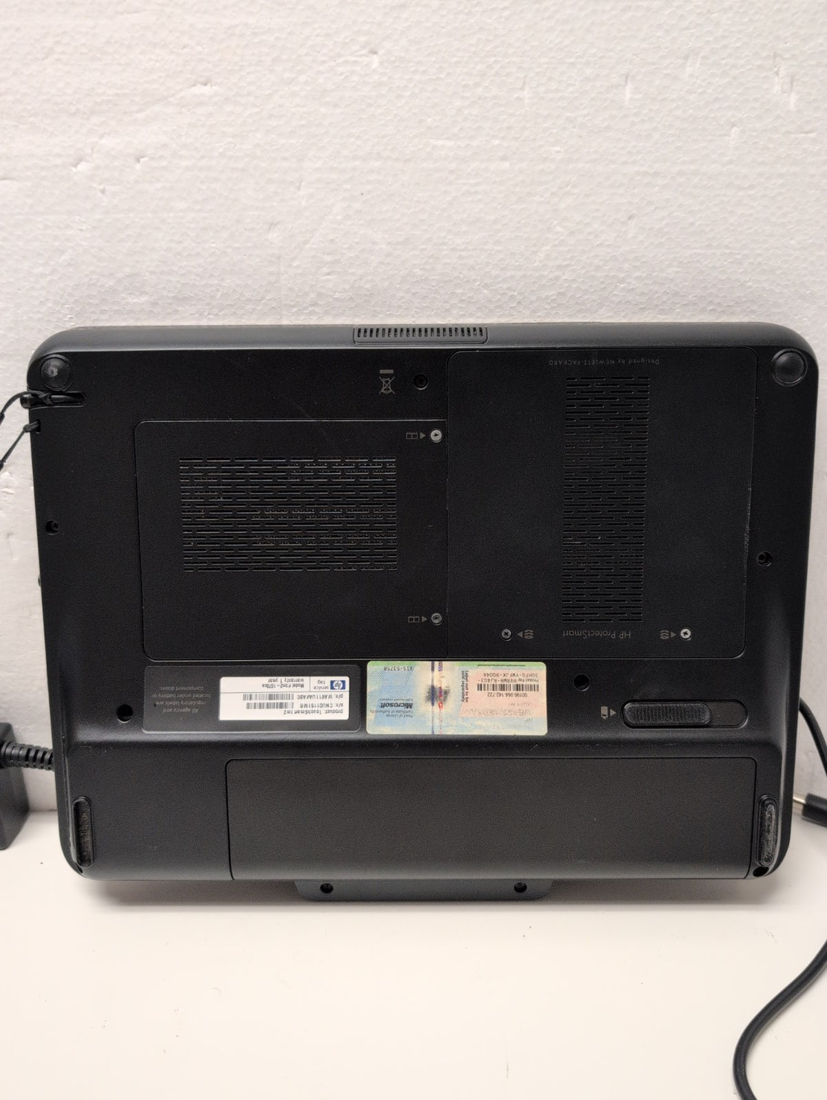 NICE HP TOUCHSMART TM2  12.1" TOUCH Laptop U7300 CPU/3GB RAM/500GB HDD/ WIN XP -