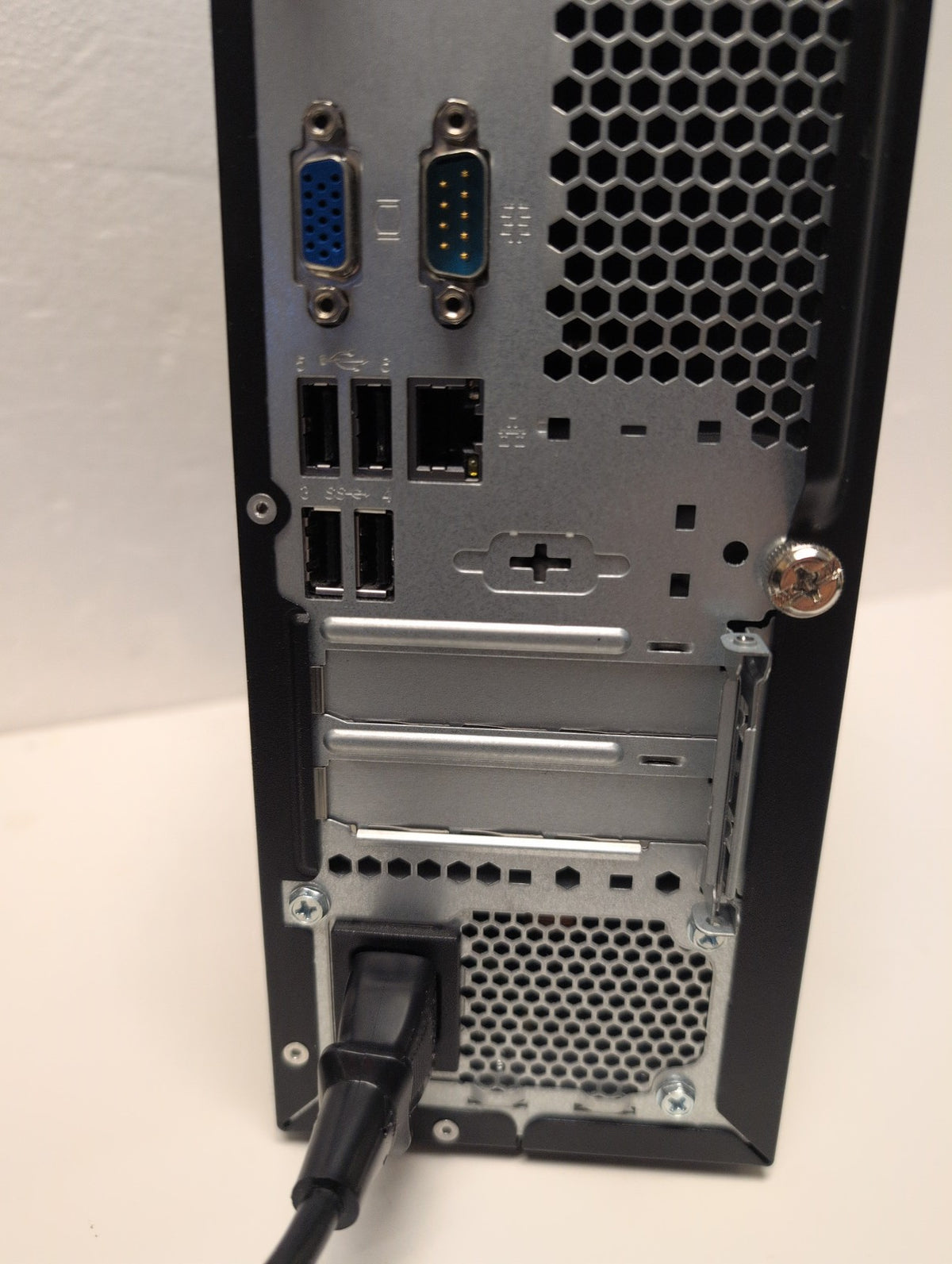 Lenovo ThinkCentre M710e 10UR001LUS SFF Desktop i5-7400 8GB RAM 1TB HDD Win 11 -