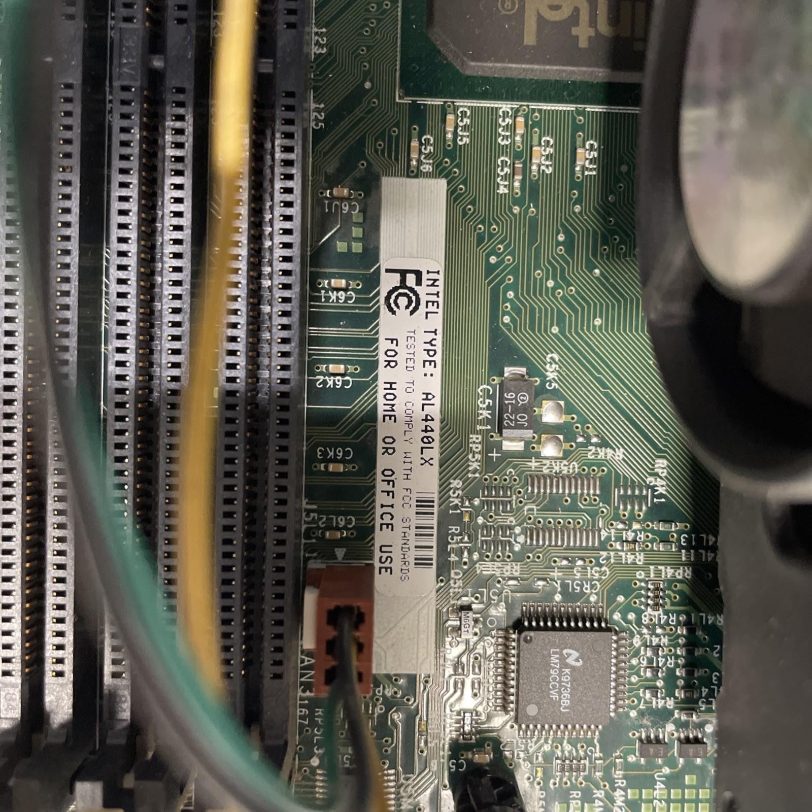 Intel AL440LX   1 ATX Motherboard with Pentium II  SL28L +