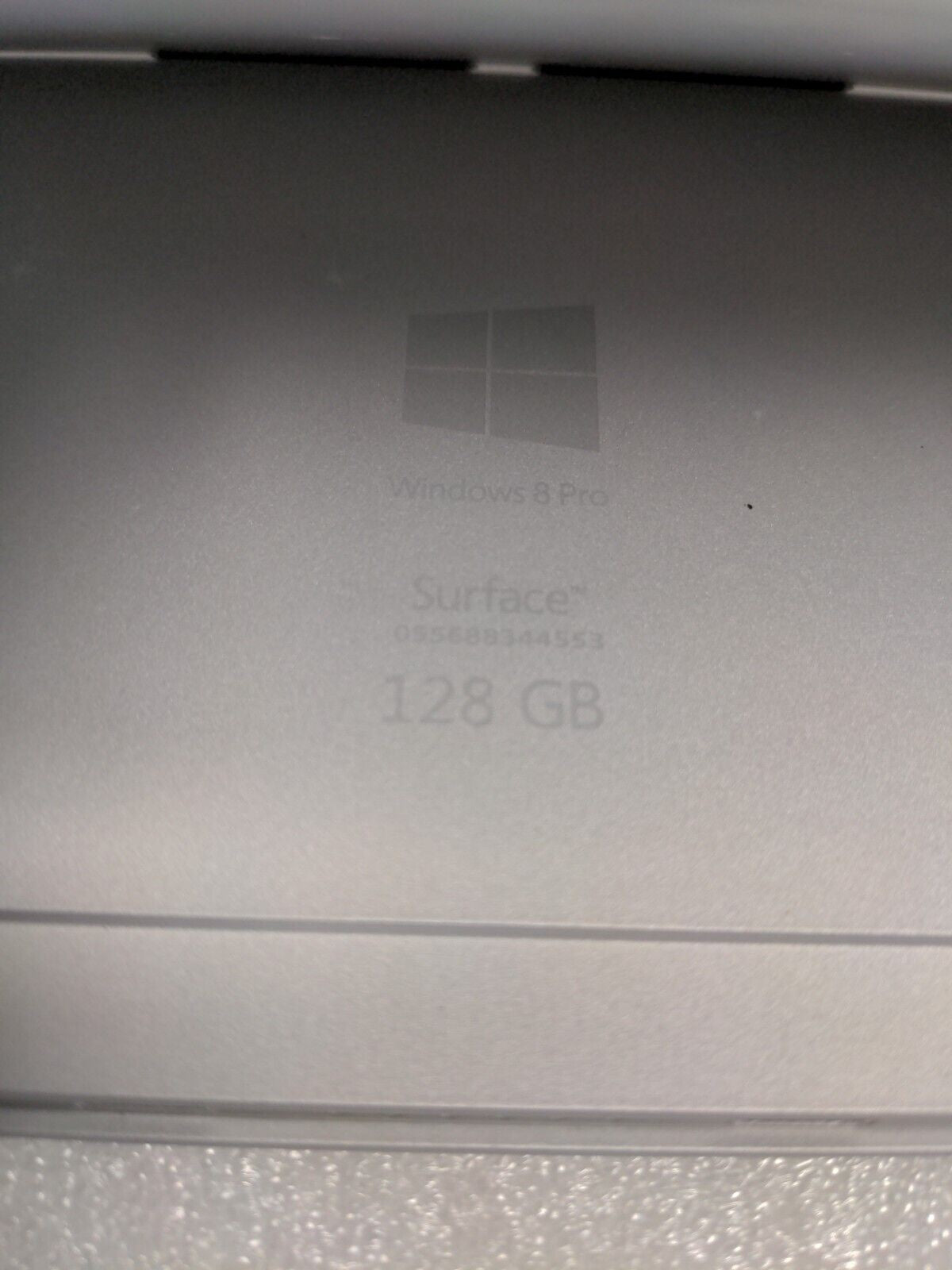 - (AS IS) Surface Pro 3 1631 i5-4300U /4GB/128GB SSD win8(LCD Cracked/NO Touch)