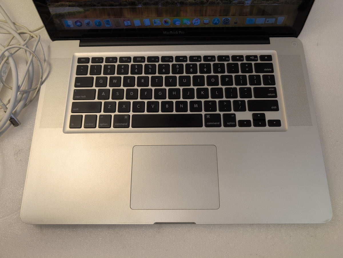 🎸 Apple MacBook Pro 15-inch A1286 2011 Core i7 2GHz 500GB HDD 4GB RAM Silver