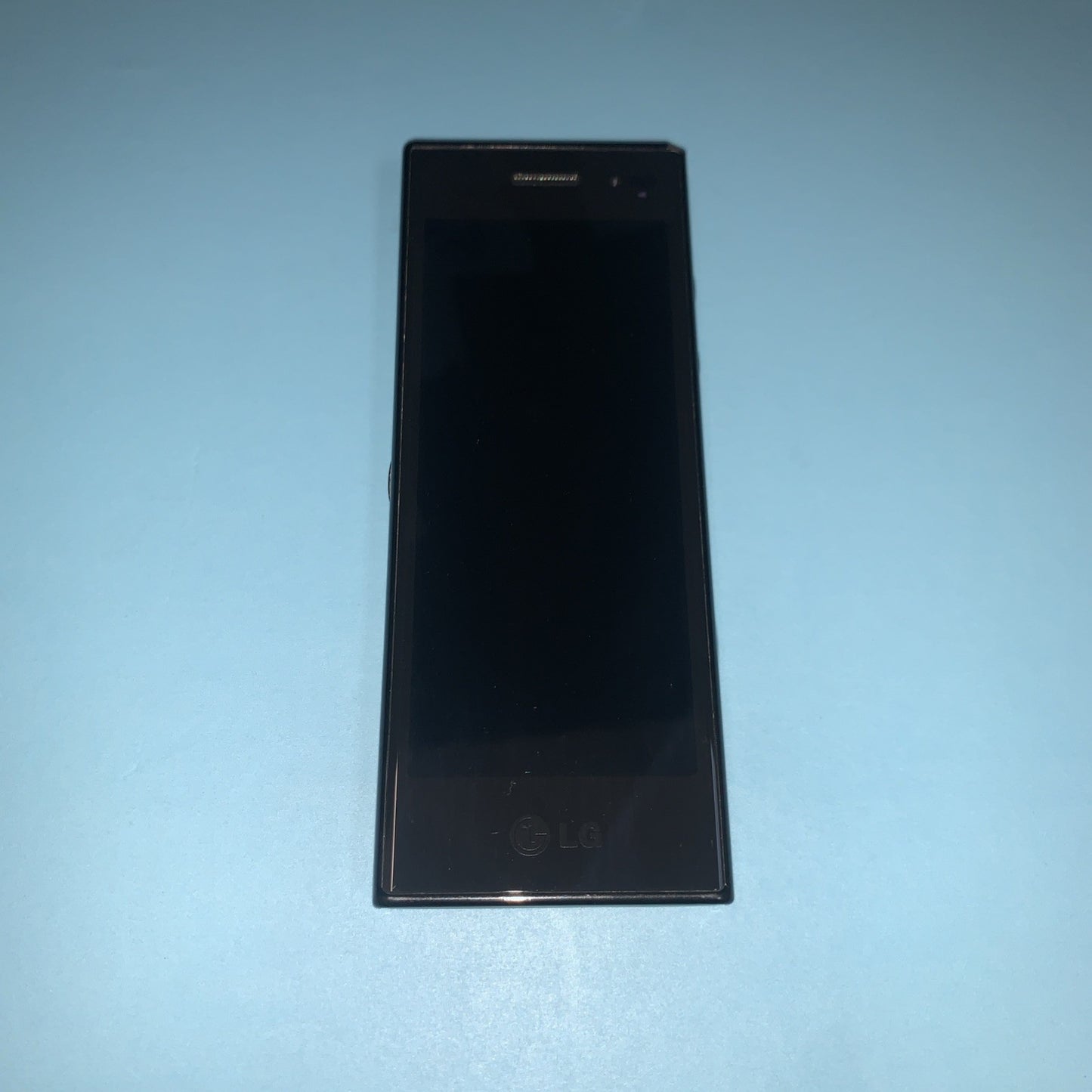 (carrier: Telus) LG BL40 Chocolate 4.01″ 5 MP camera phone (missing parts)