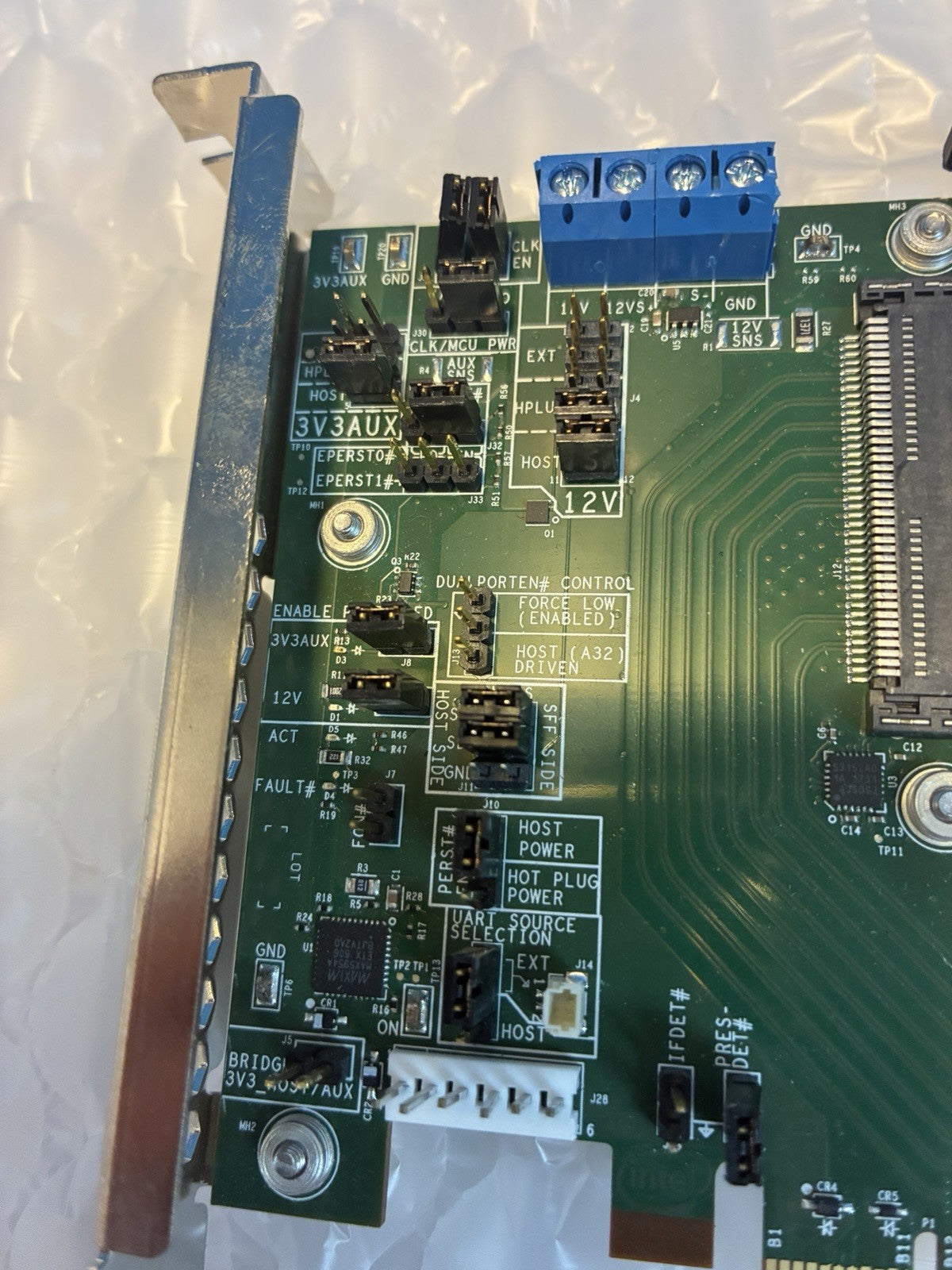 🔥 Intel NVMe U.2 Drive Validation and Power Interposer Board J76574-001