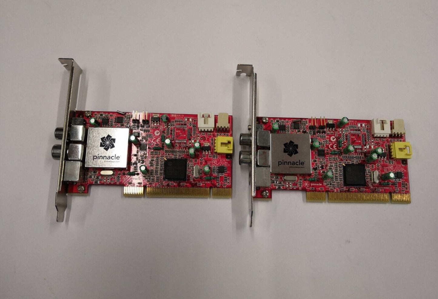 2x Pinnacle Anytv 51019082-1.7 DVB-T Video Capture Card -