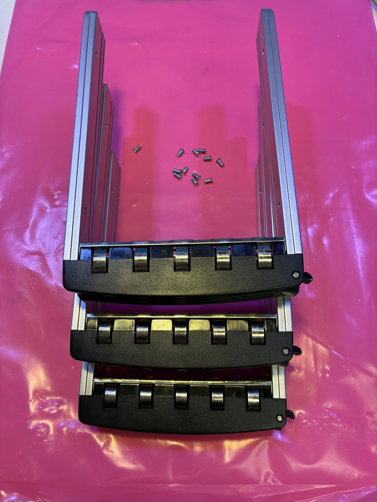 🔥 Supermicro 3.5" Hot-Swap Hard Drive Tray Caddy - Lot of 3