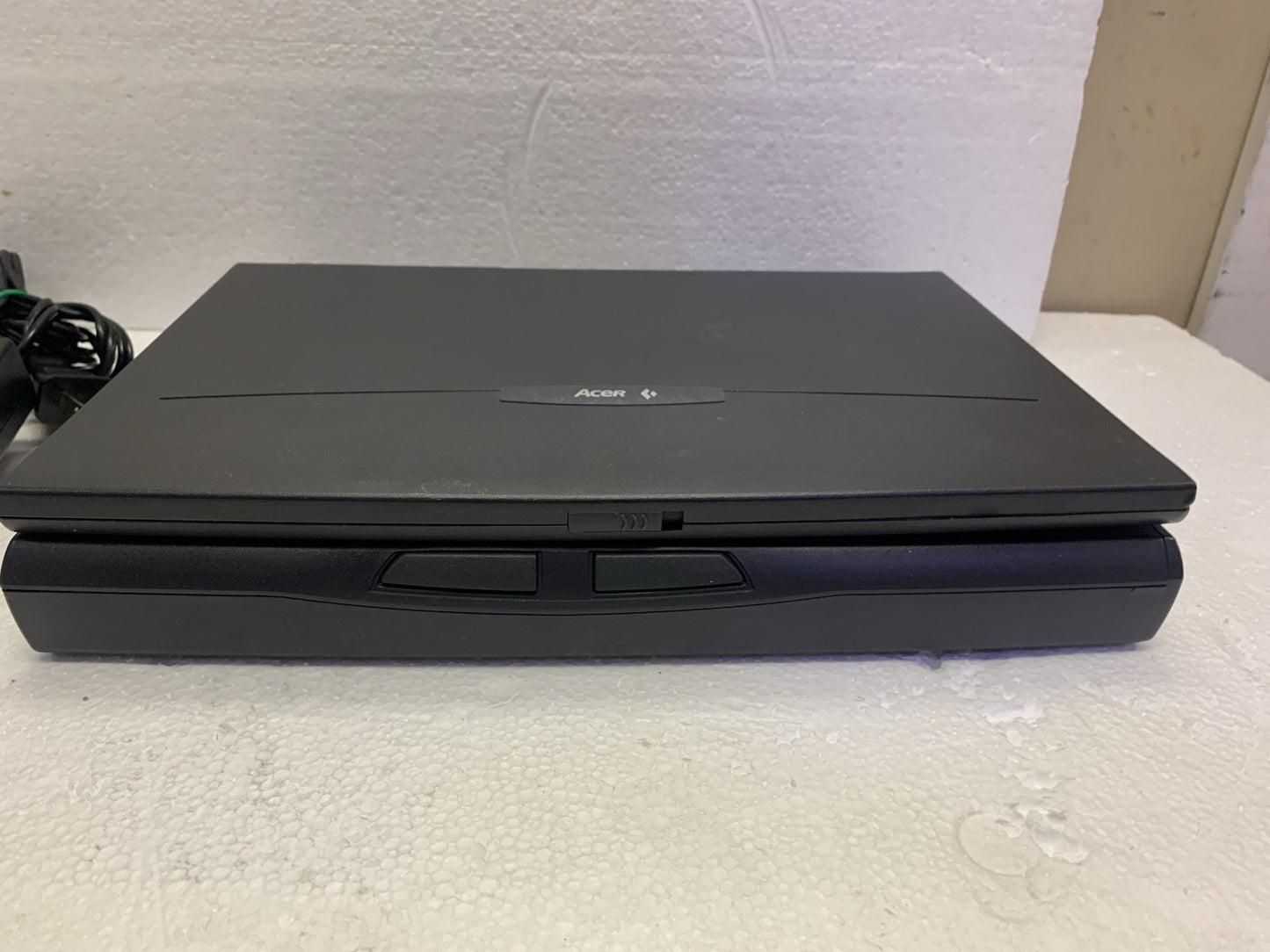🔥Vintage~ Acer Acernote Light Pentium CPU/16MB RAM/800MB HD/Windows 95 + AC ada