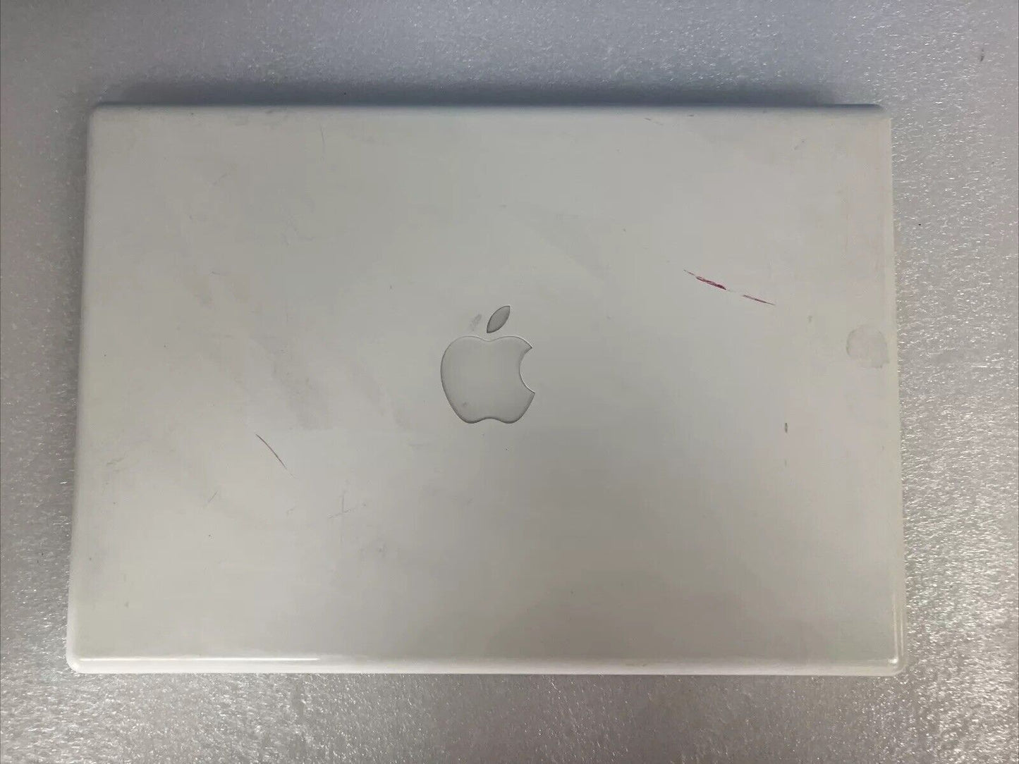 ~ Apple MacBook 13" Laptop 2008 A1181 Intel C2D CPU / 2GB / 160GB HDD (Read) ~