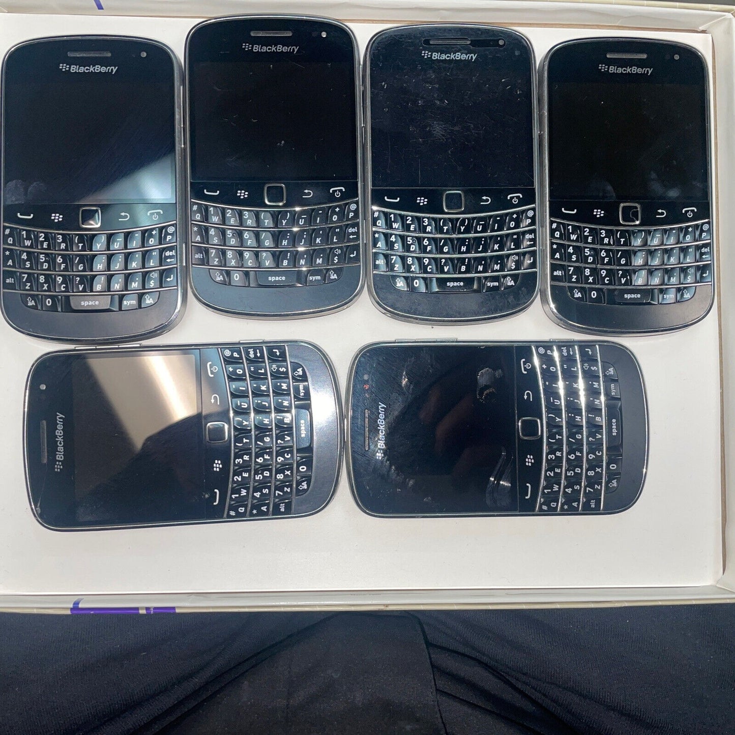 Lot of 6 BLACKBERRY BOLD 9900 8GB cell phone ( carrier: Telus )