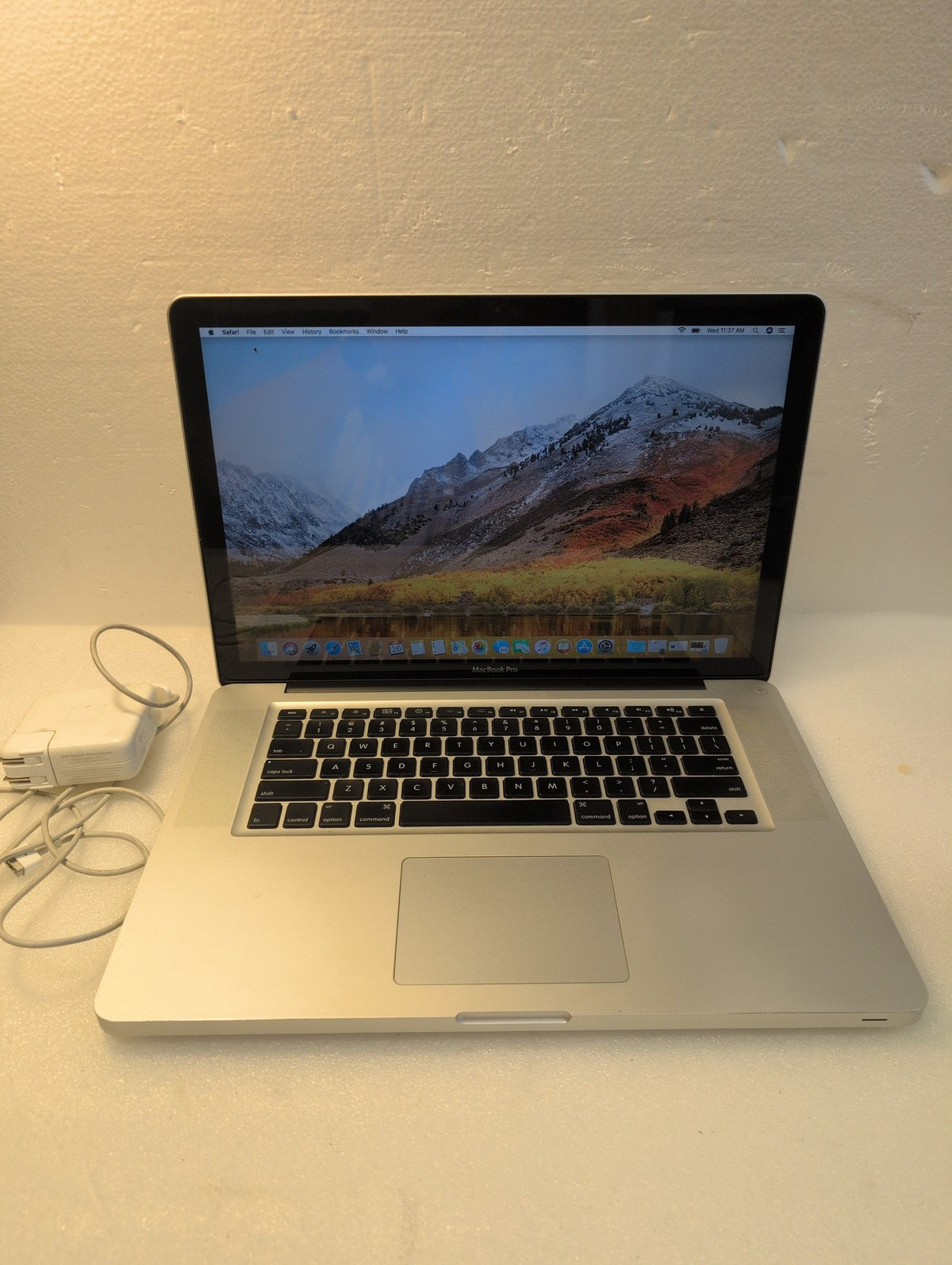 🎸 Apple MacBook Pro 15-inch A1286 2011 Intel i7-2.0GHz 8GB 250GB SSD 10.13