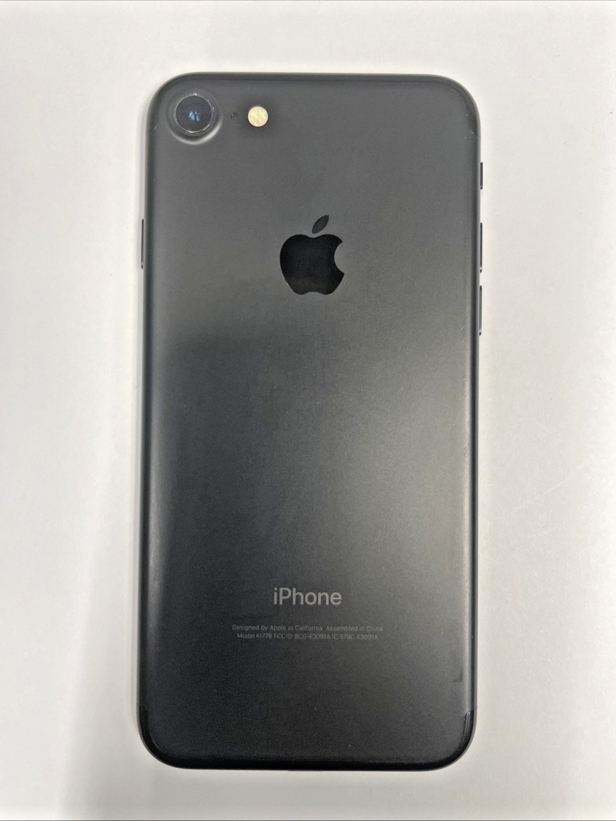 Apple iPhone 7 A1778 Smartphone  32G Cracked Screen UNLOCKED   +