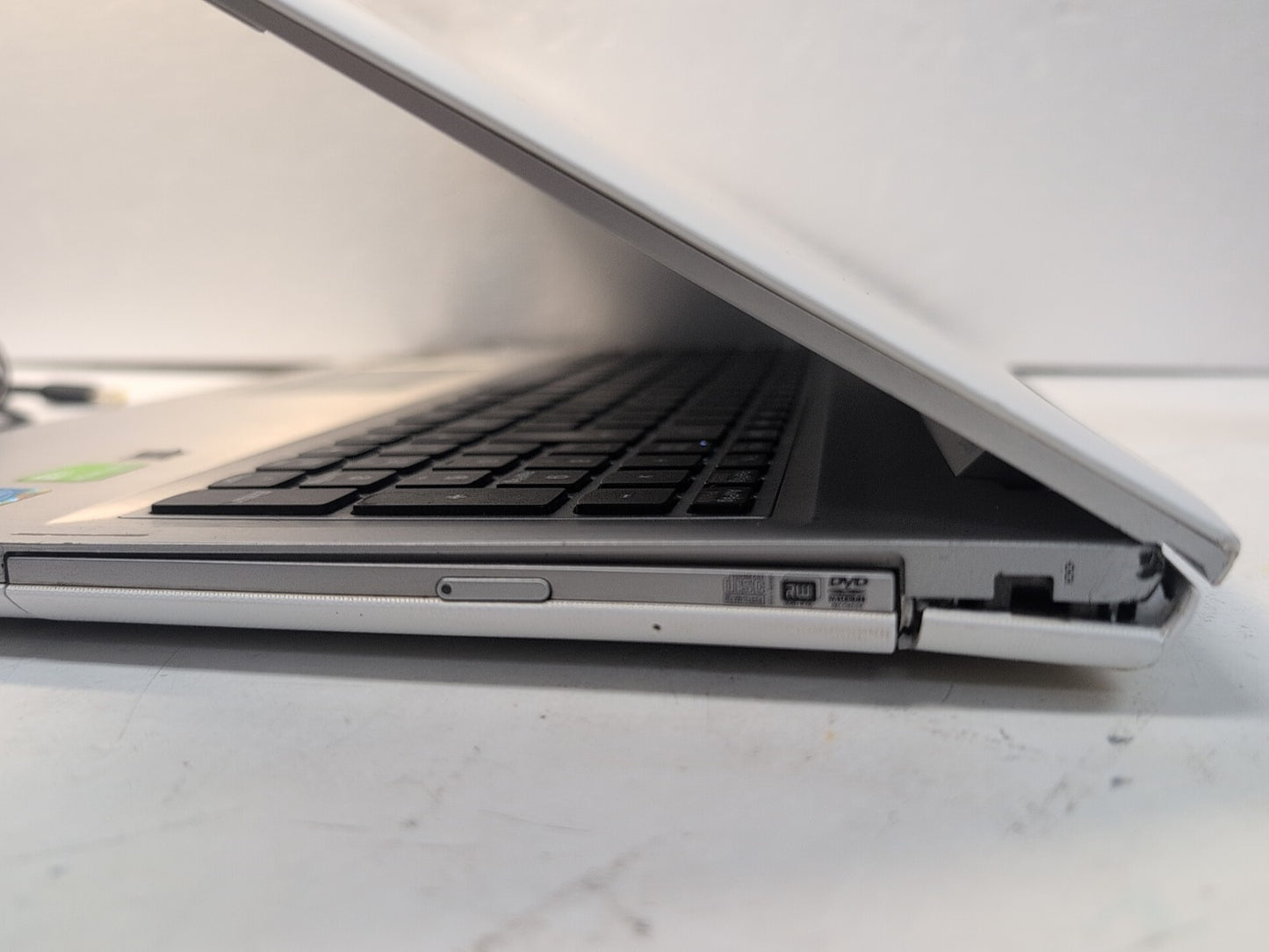 🔥 (AS IS, HINGE ISSUE) Lenovo Z50-70 15.6" LAPTOP  i7-4510U /4GB RAM/NO SSD -