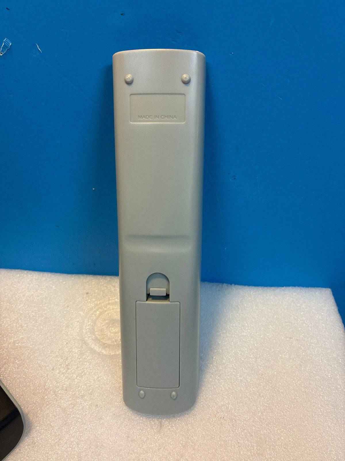 🔥 Toshiba CT-90302 TV/DVD Remote Control Black and Gray