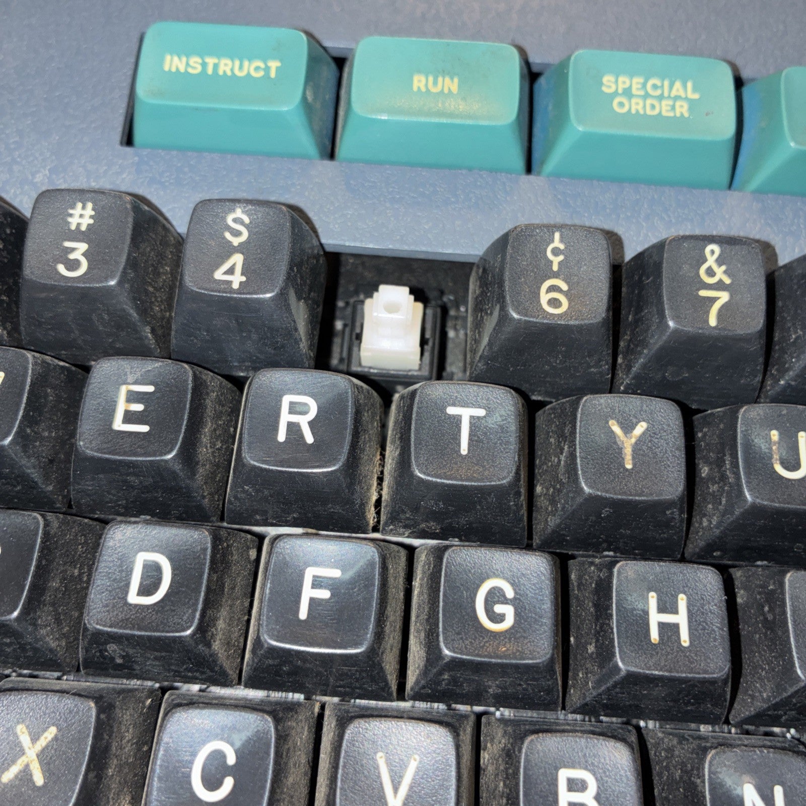 🔥 TRIAD Retro POS Terminal Keyboard (6-Pin Cable Required, missing one key)