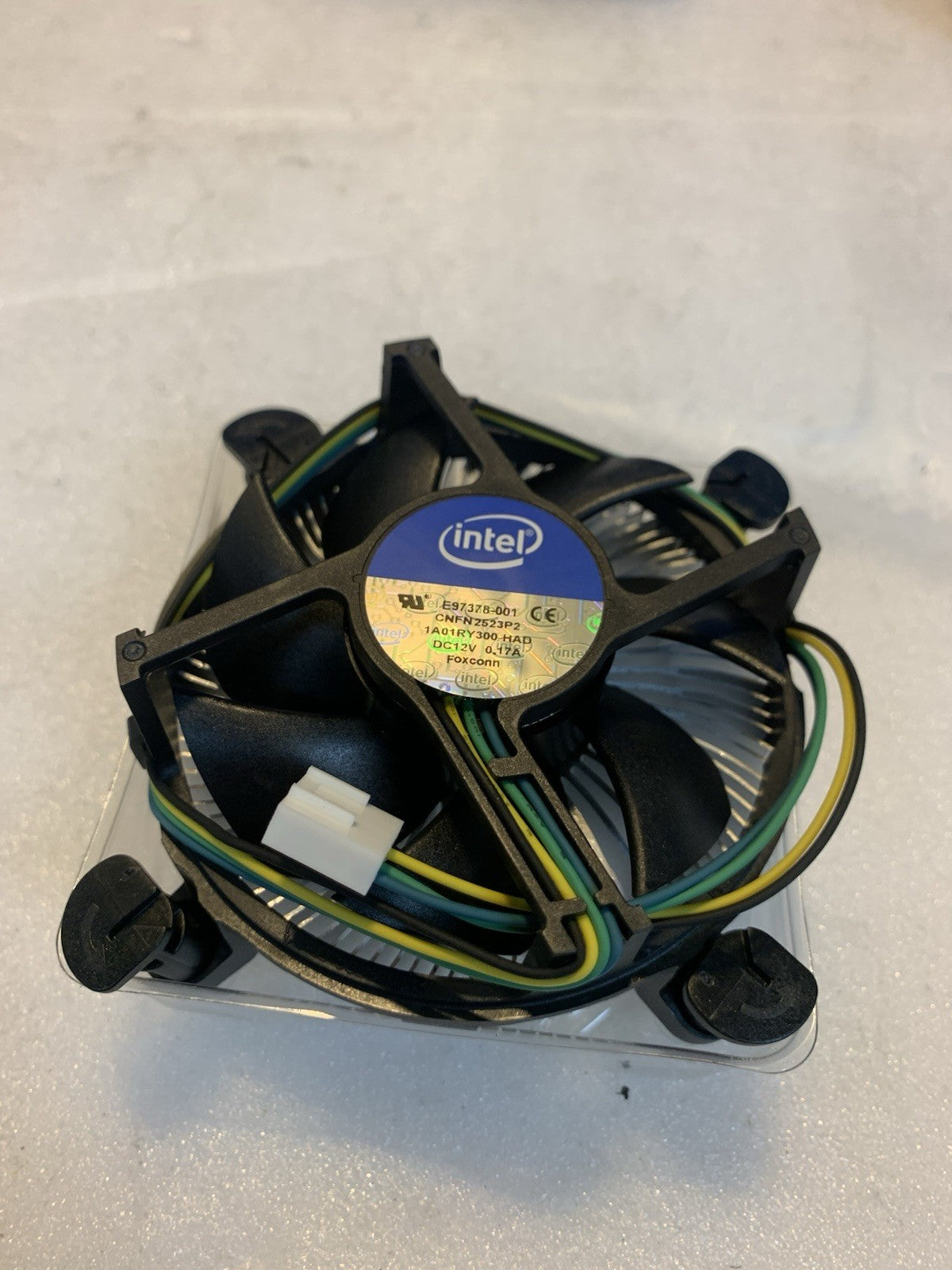 NEW Intel  LGA1155 CPU Cooler  in Xeon E3-1240 v2 Retail Box  (NO CPU INSIDE)