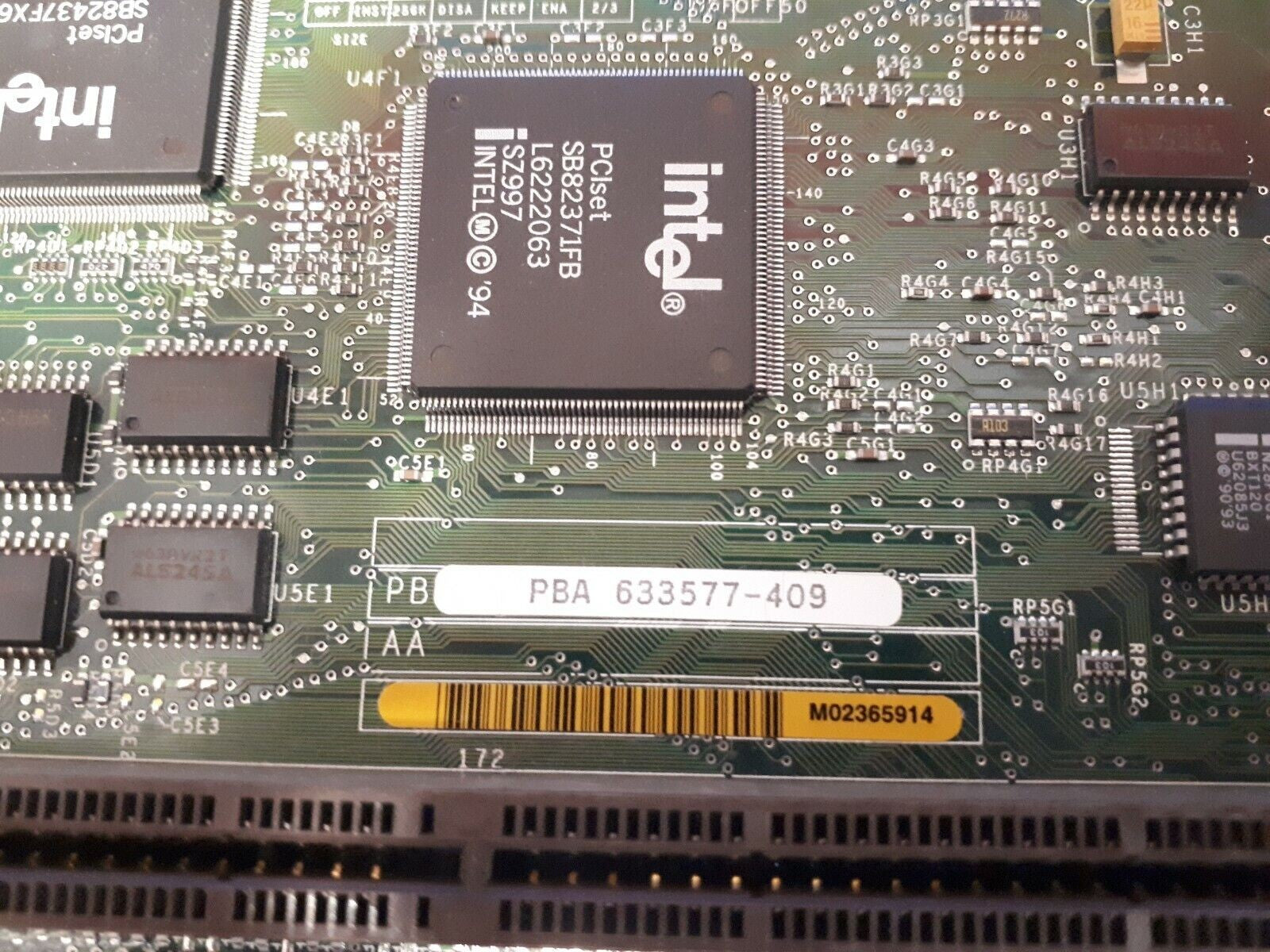 Vintage motherboard M02365914 + Intel Pentium 133MHz CPU Socket 5 & 7 A80502133