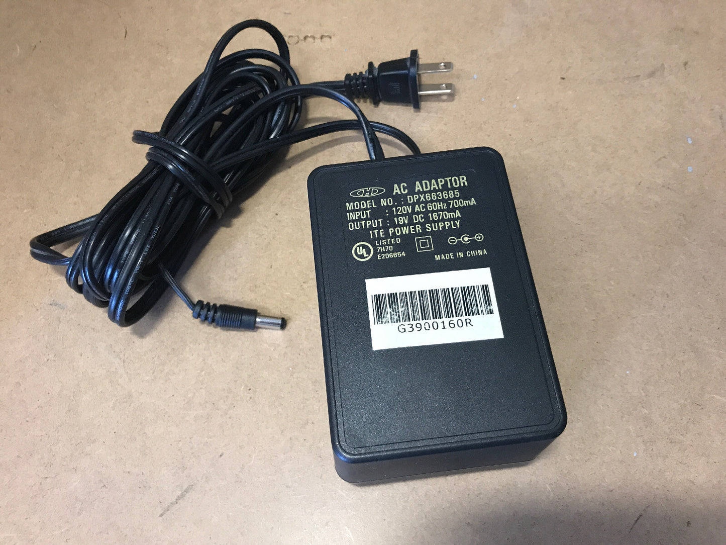 ITE Power Supply AC ADAPTER DPX663685 19V DC 1.67A 19VDC