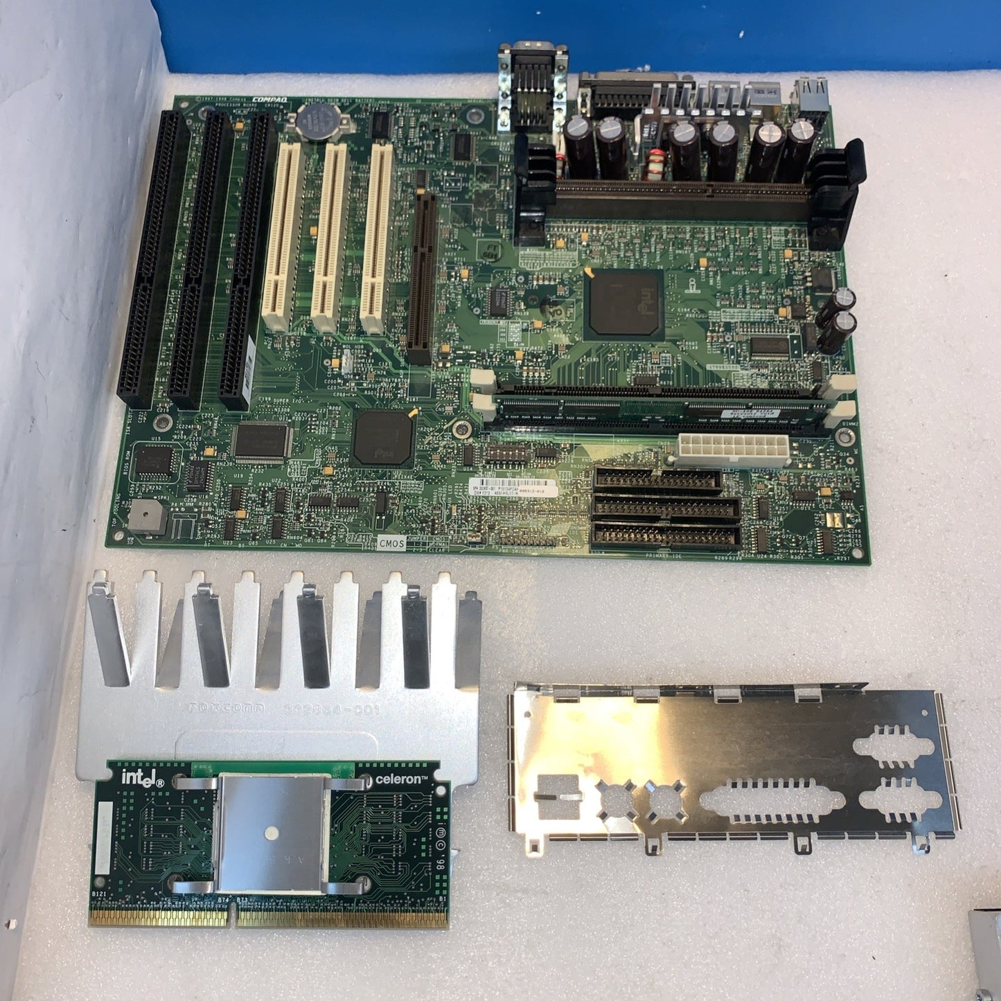 Compaq deskpro ep/sb PC motherboard 332857-001 008312 W/ CPU/RAM/GPU AOPEN PA700