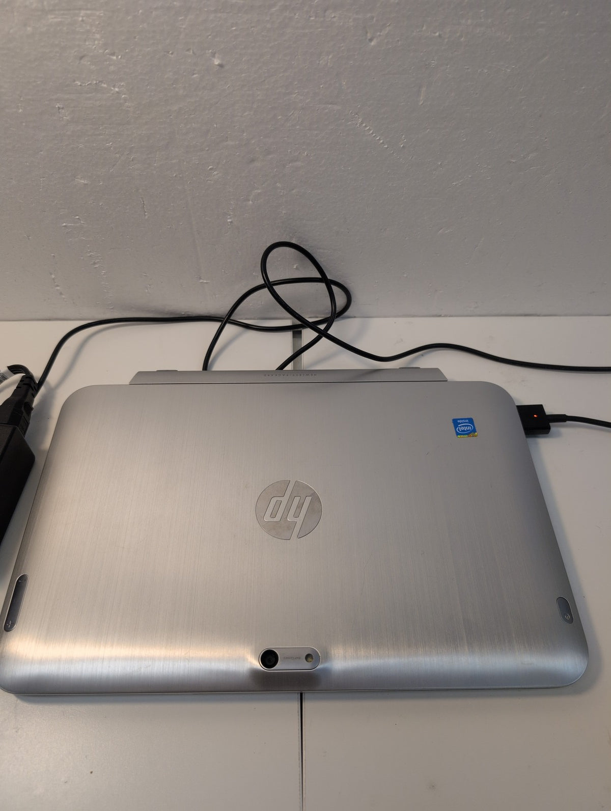 HP ENVY x2 TPN-P104 2-in-1 Tablet Laptop Intel Atom Z2760 2GB 64GB Win 8 -