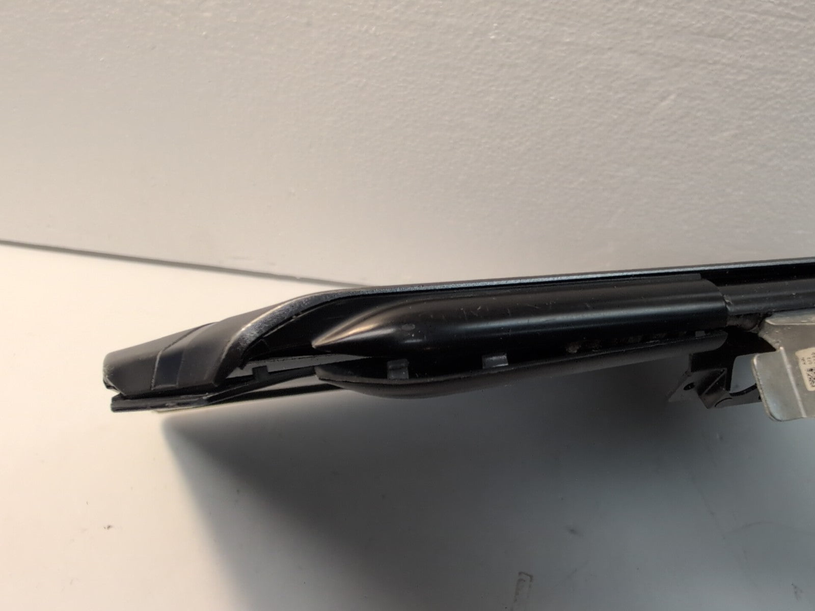 Dell Alienware 15.6" 15 R2 Laptop FHD LCD Screen Complete Assembly (Side Dent) -