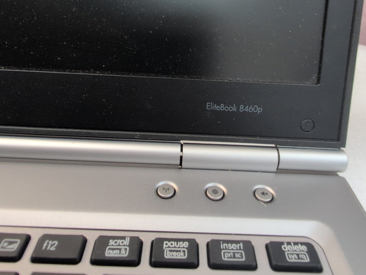 🎸 Hp Elitebook 8460p 14" Laptop i5-2540M CPU /4GB Ram/250GB HDD/WIN XP 