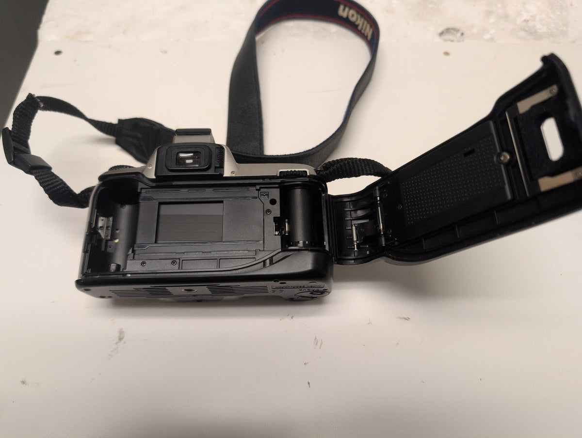 🎸 Nikon F65 35mm SLR Film Camera Body - AF, Nikon F Mount,  (NO LENS)