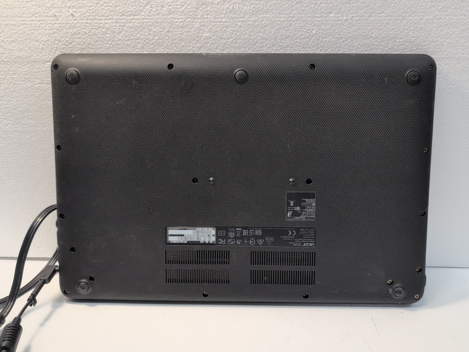 Acer Chromebook 15 CB3-532 N15Q9 15" /ATOM X5-E8000 CPU/ 2GB RAM/16GB SSD -