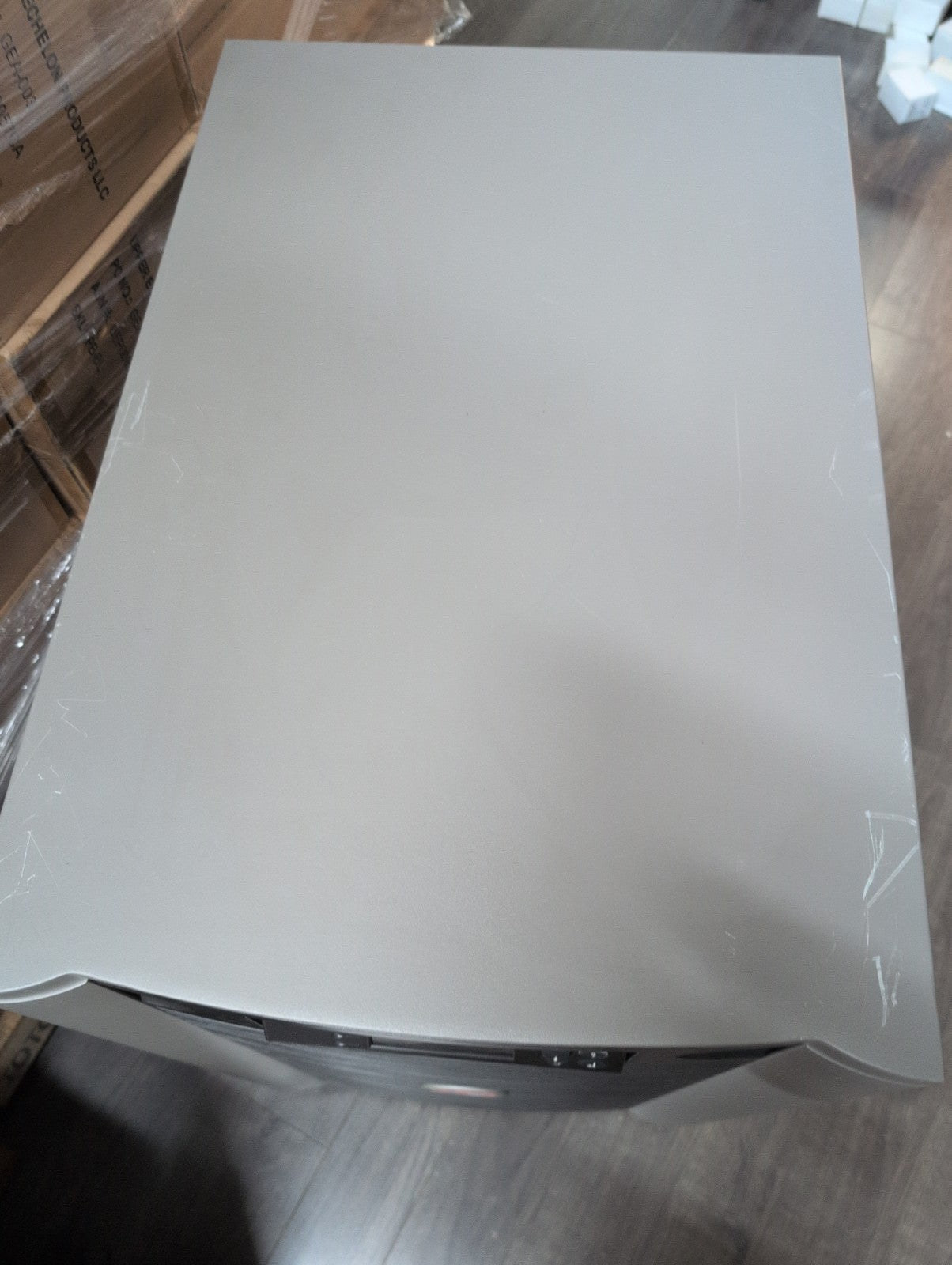 🔥   APC Symmetra LX SYAF16KT UPS SYSTEM (NO Battery Modules Inside) -