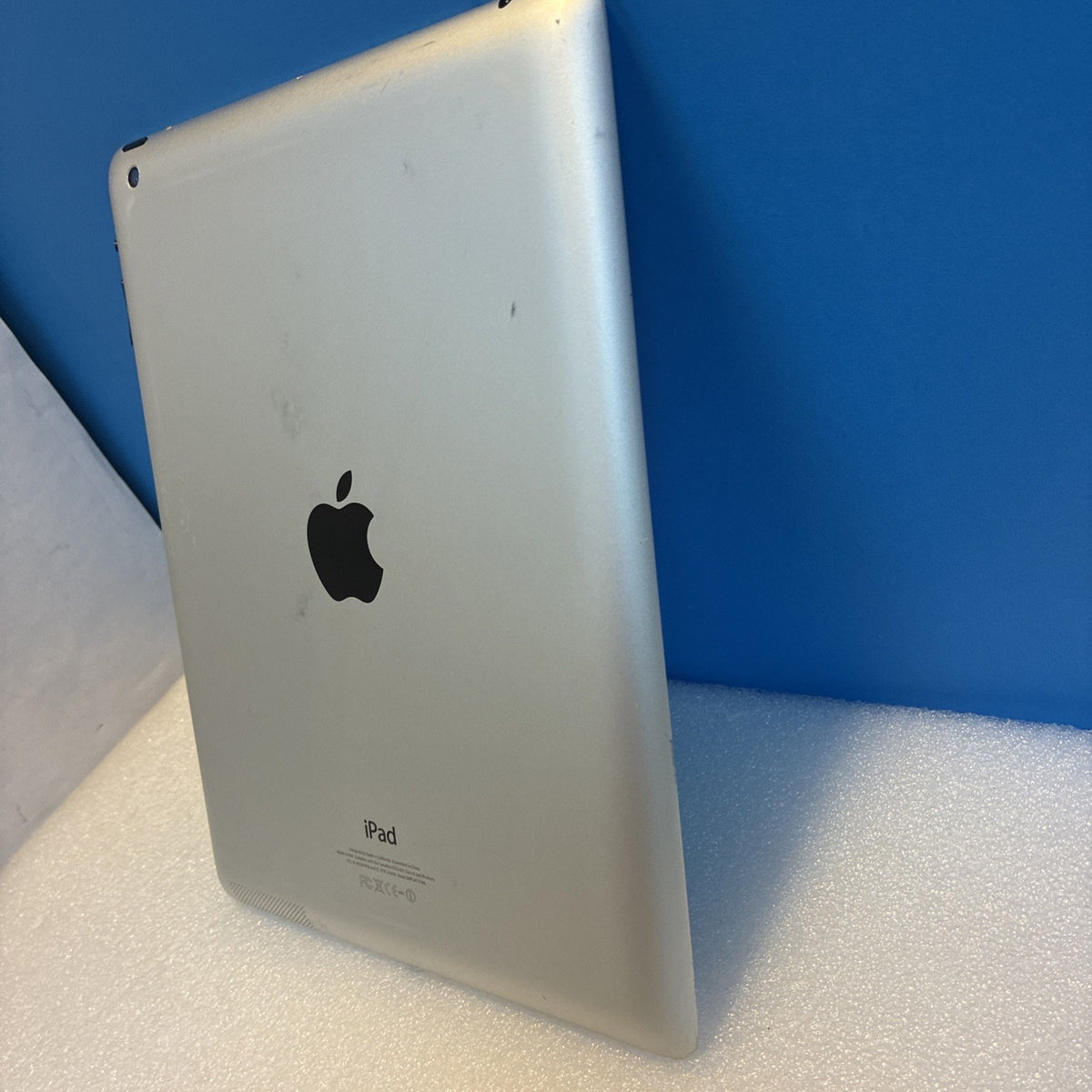 🔥 Apple iPad 4 Retina 32GB Wi-Fi  White MD514C/A