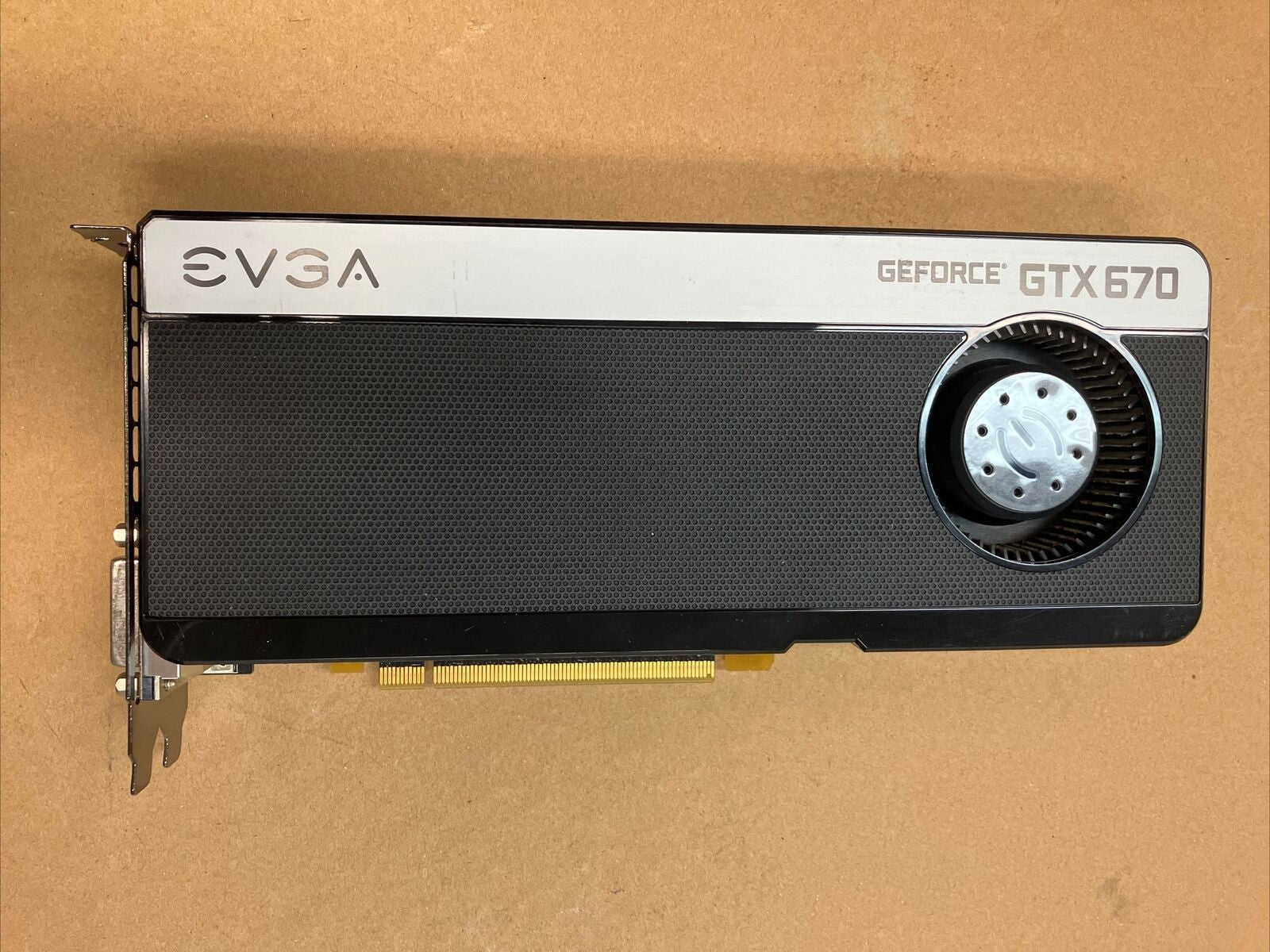 EVGA NVIDIA GeForce GTX 670 2GB GDDR5 PCI-e Graphics Card P/N: 02G-P4-2670-B6 ~