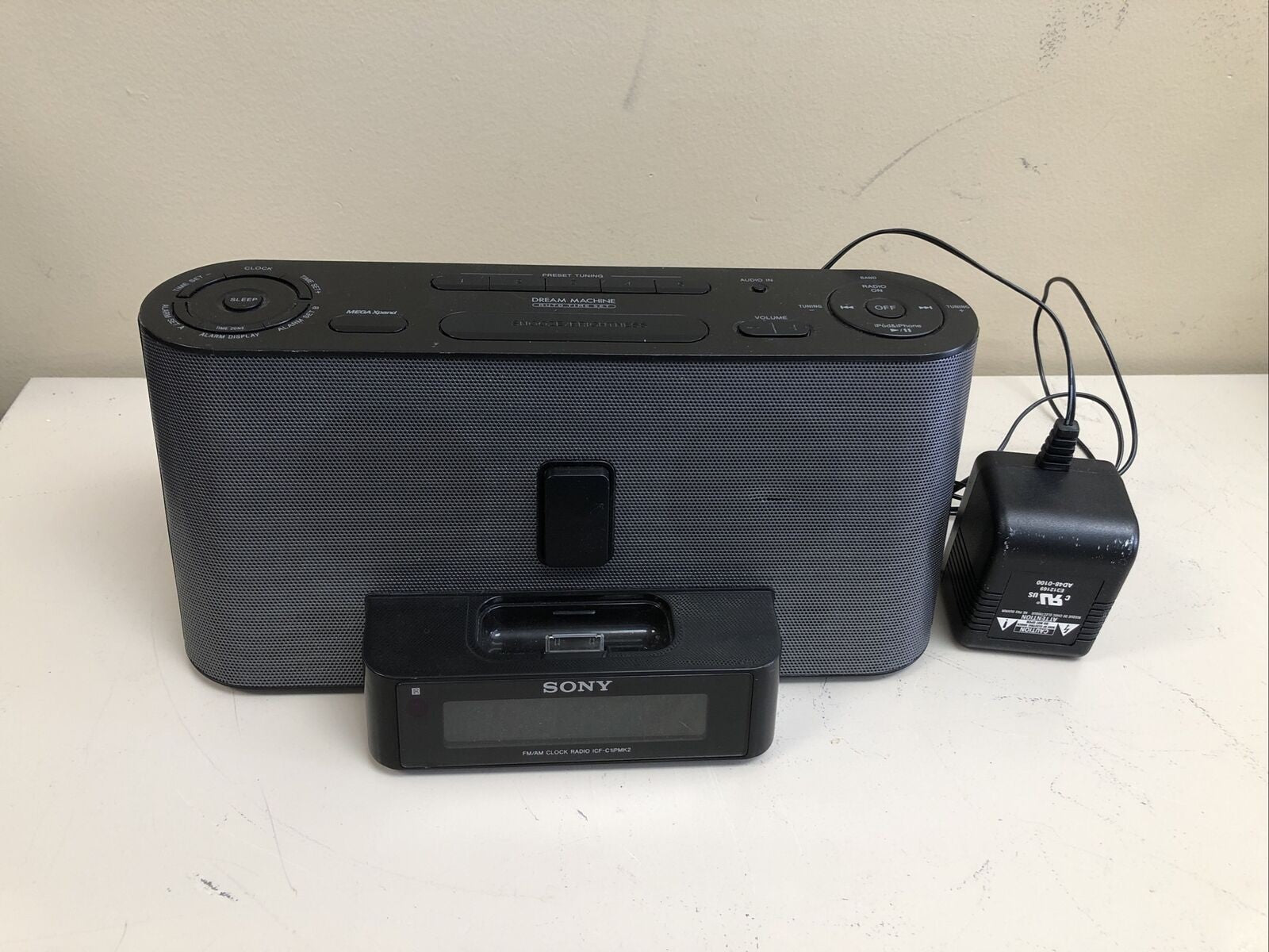 $ Sony Dream Machine Speaker Alarm Clock Radio Dock ICF-C1iPMK2, Black /w remote
