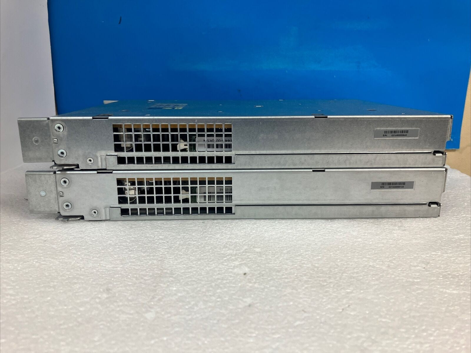 (Lot of 2x) NetApp 111-01324+C1 Controller Module SASWWN ~