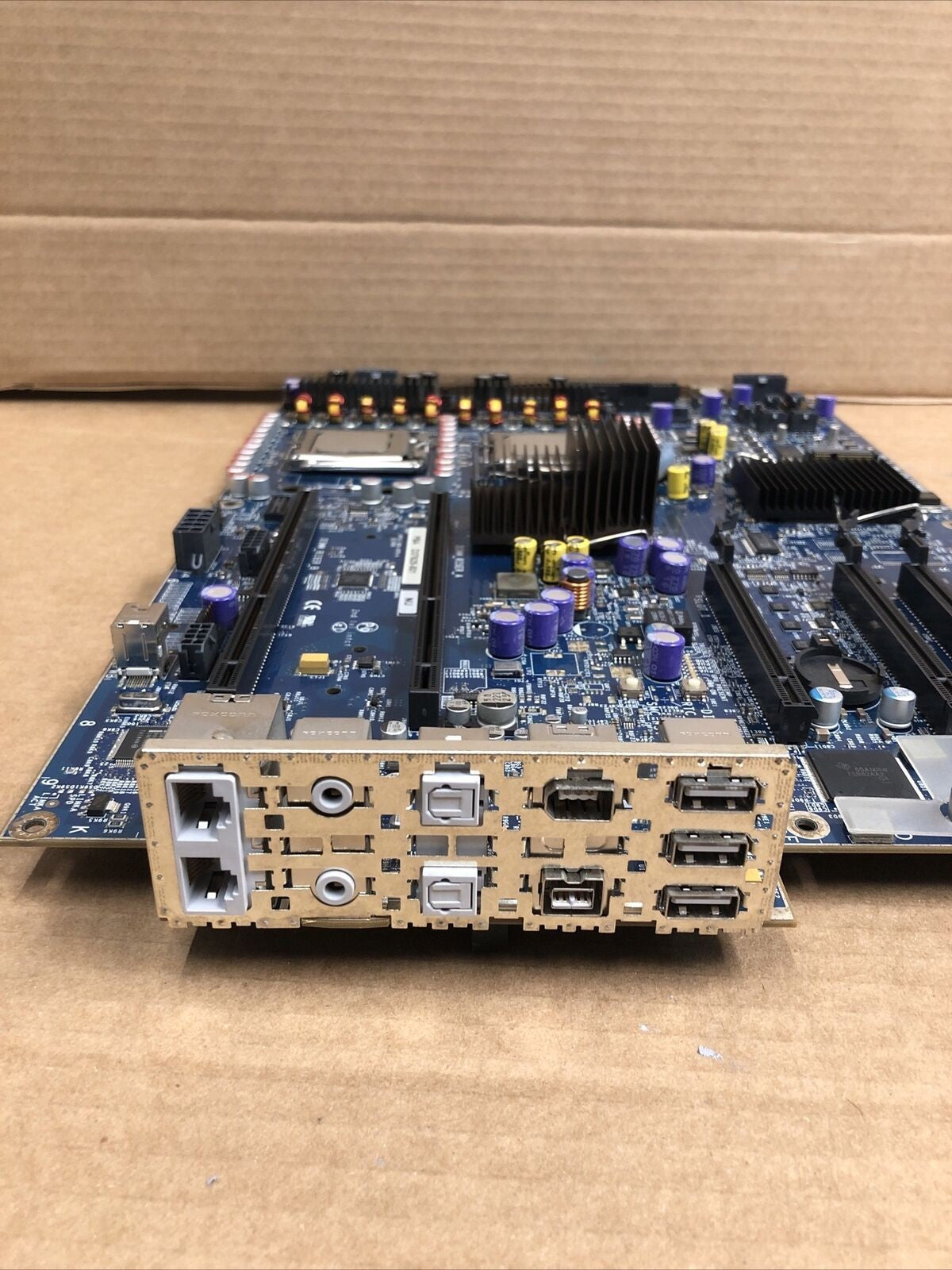 +Apple Mac Pro A1186 Motherboard D37625-501 820-1976-A W/2x Xeon 2.00GHz CPU