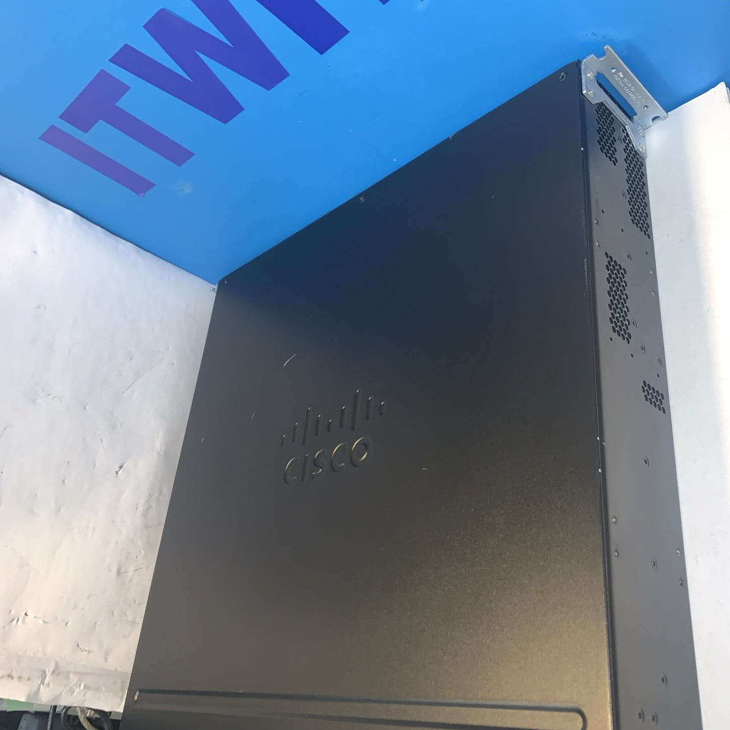 CISCO INTEGRATED SERVICE ROUTER CISCO2951/K9 V06 (3x Cisco VIC2-4FX0)