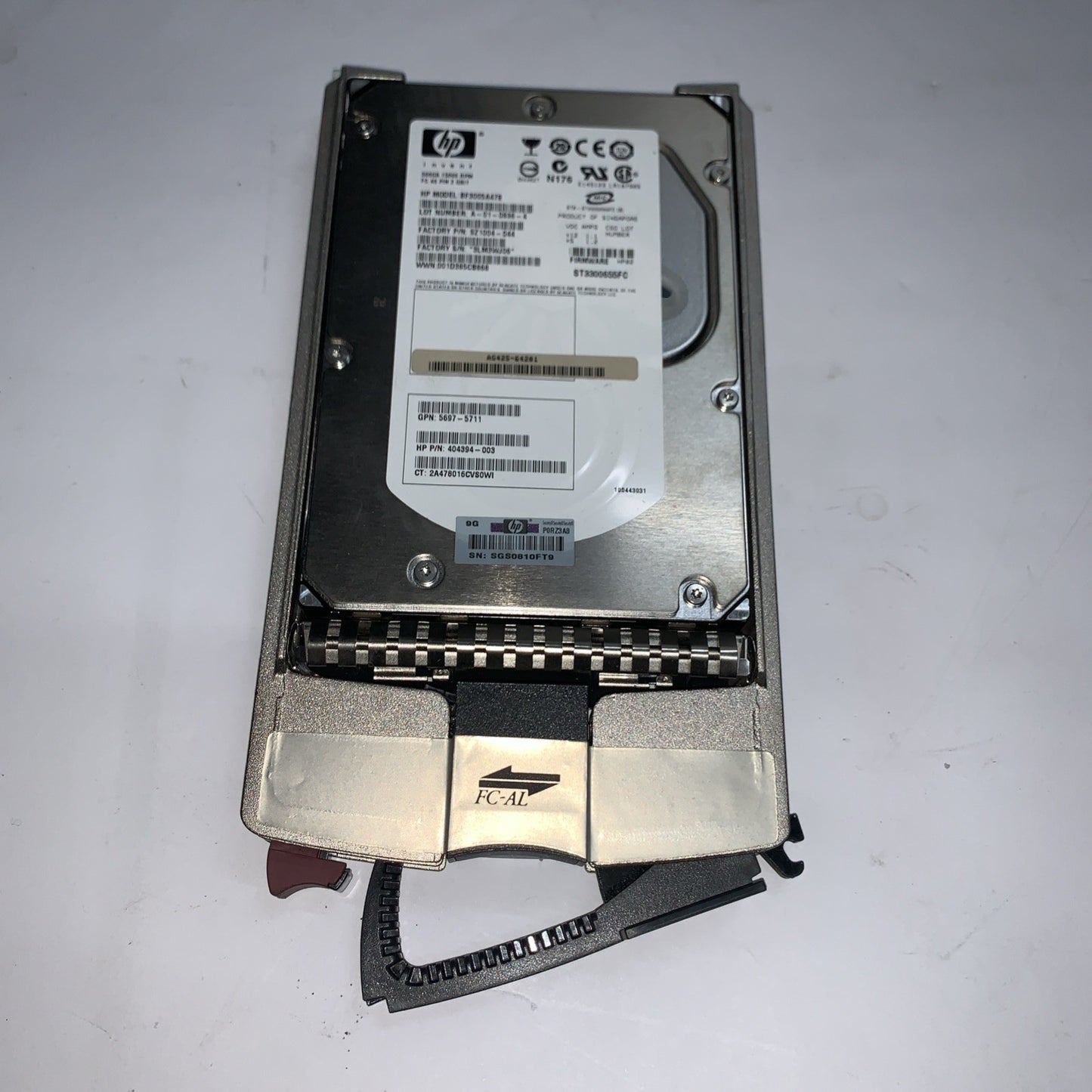 (1x)  HP 300GB 1.5K 40-PIN Hard Drives BF3005A478 9Z1004-044 ST3300655FC + caddy