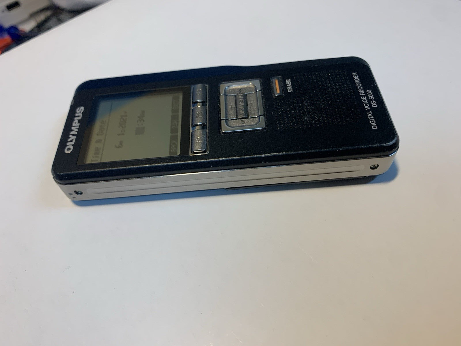 Olympus DS-5000 Digital Voice Recorder Handheld Color Black