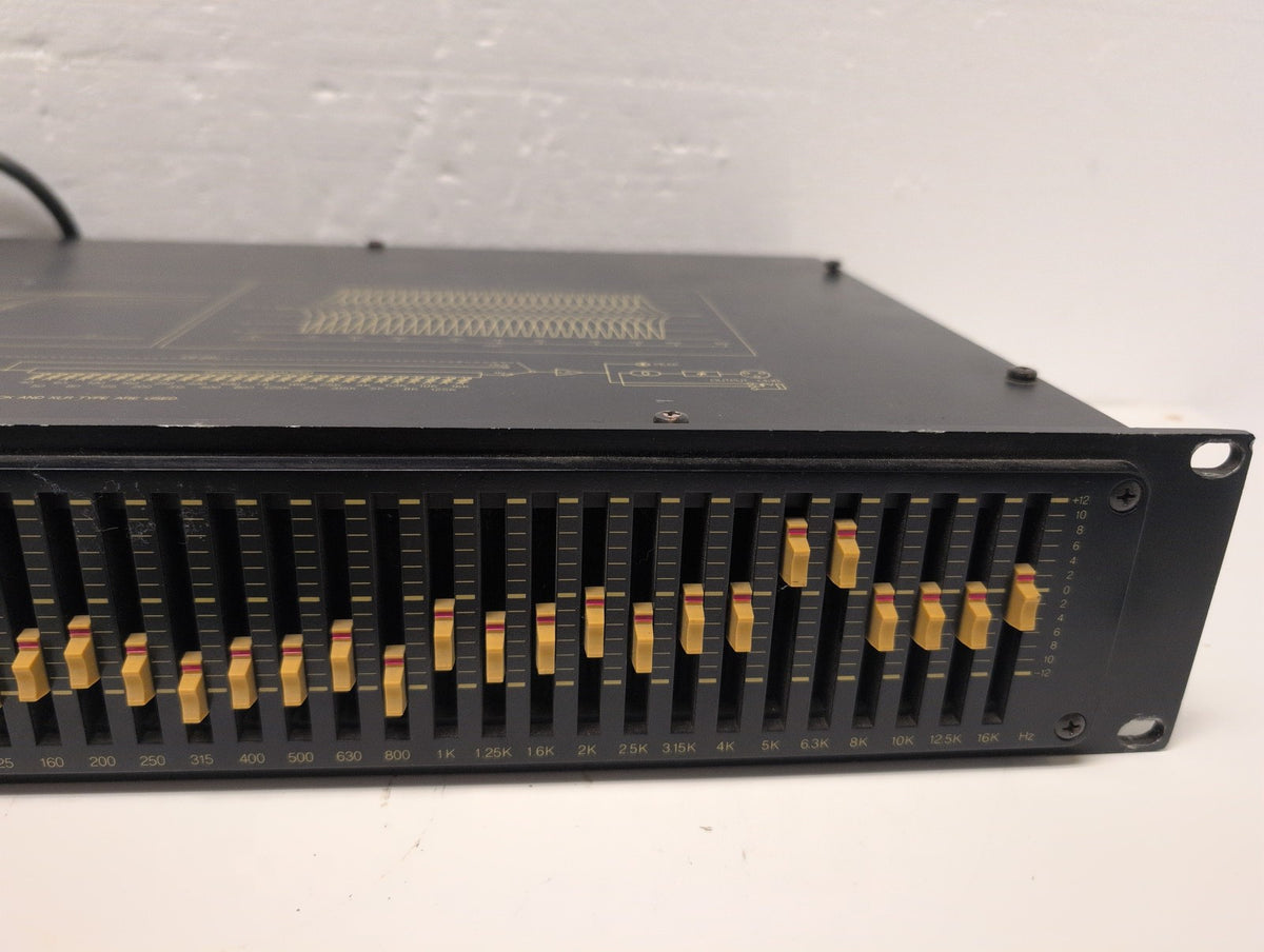 🎸 Yamaha Q1027 Professional Series Mono 27-Band Graphic Equalizer 2U Rack