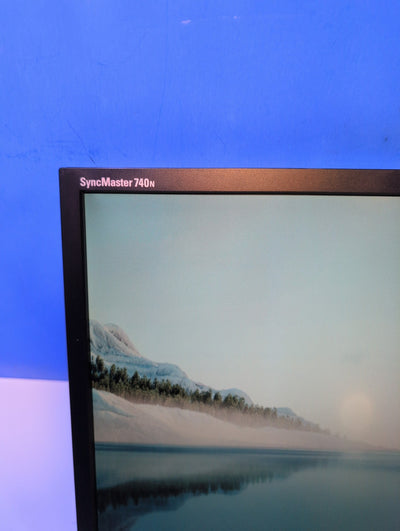 🎸 Samsung SyncMaster 740N 17 in LCD Monitor VGA Display Black No Stand
