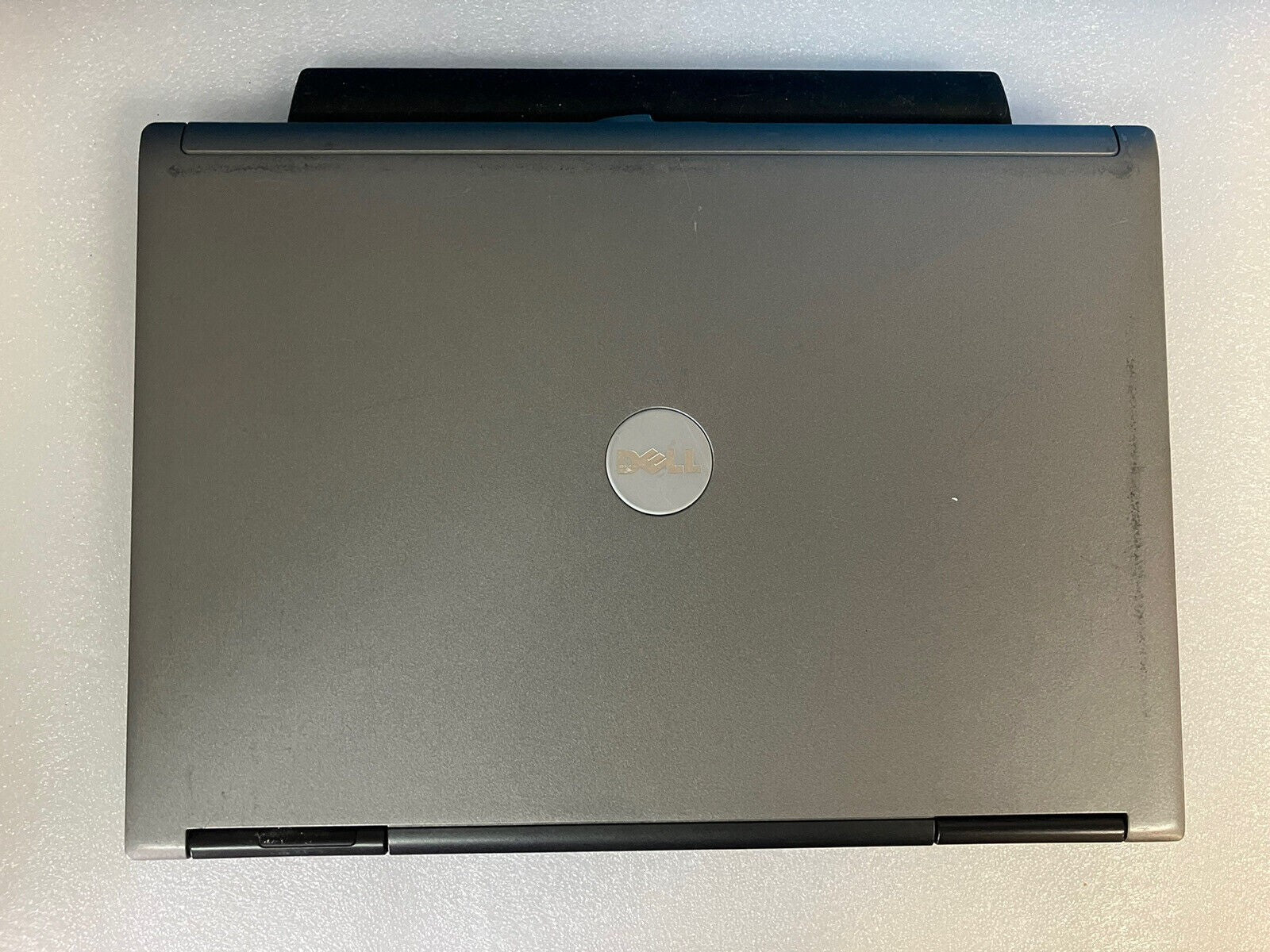 ~ (For Parts) Dell Latitude D620 PP18L 14" Laptop Core Duo CPU 512MB RAM (Read)